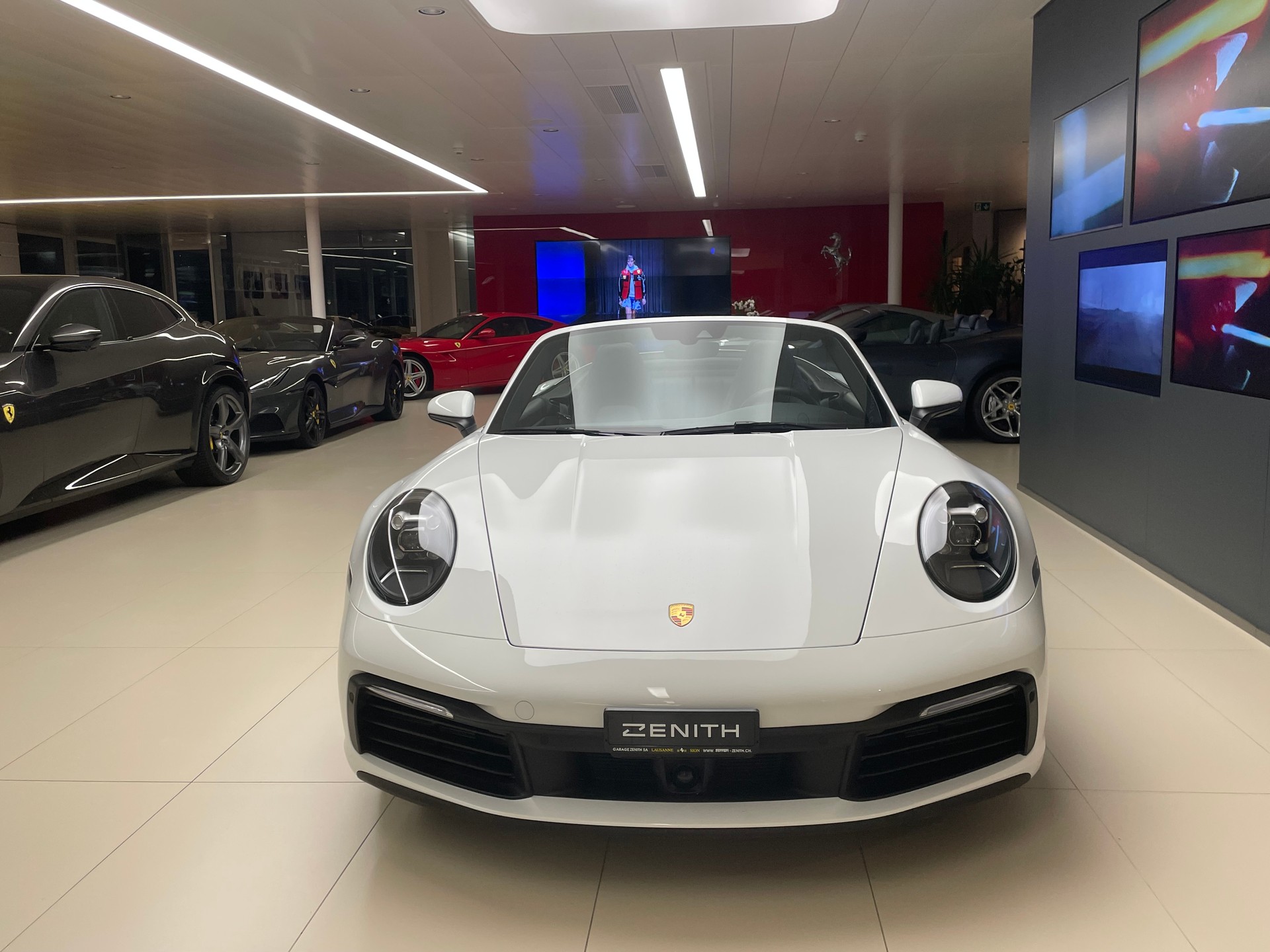 PORSCHE 911 Carrera Cabriolet PDK-image-1