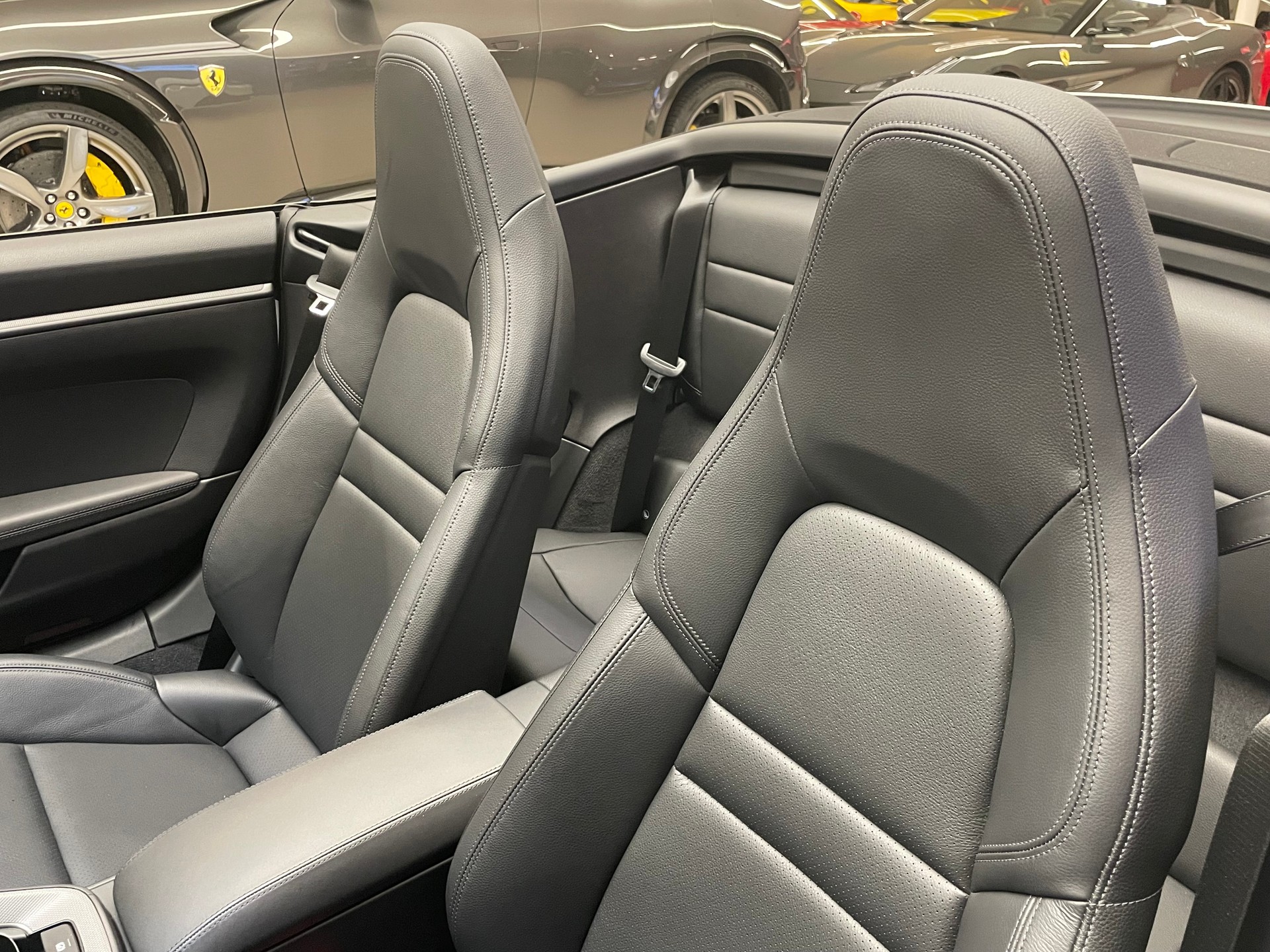 PORSCHE 911 Carrera Cabriolet PDK-image-8