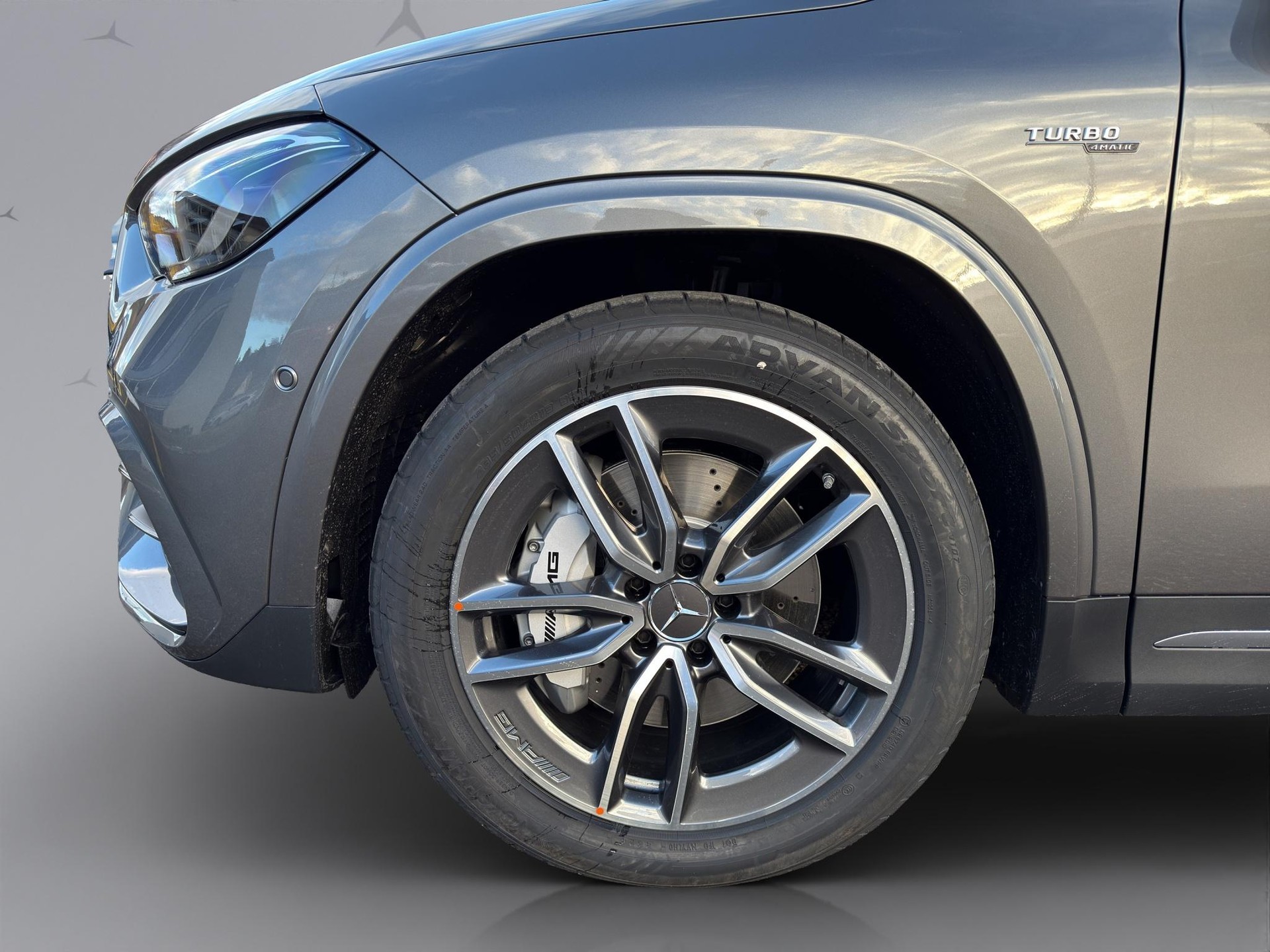 MERCEDES-BENZ GLA 35 AMG 4matic-showroom-element-3