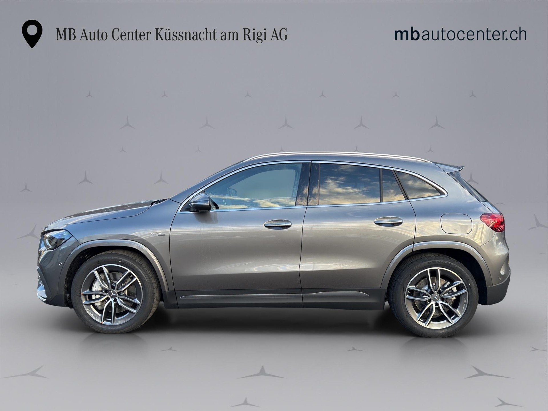 MERCEDES-BENZ GLA 35 AMG 4matic-showroom-element-2