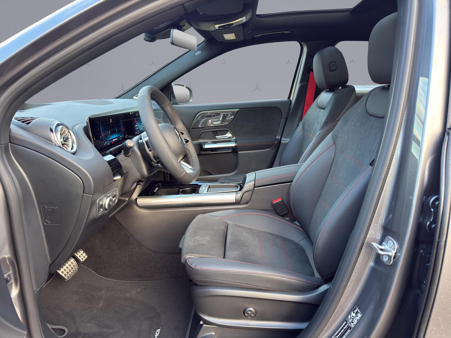 MERCEDES-BENZ GLA 35 AMG 4matic-image-9