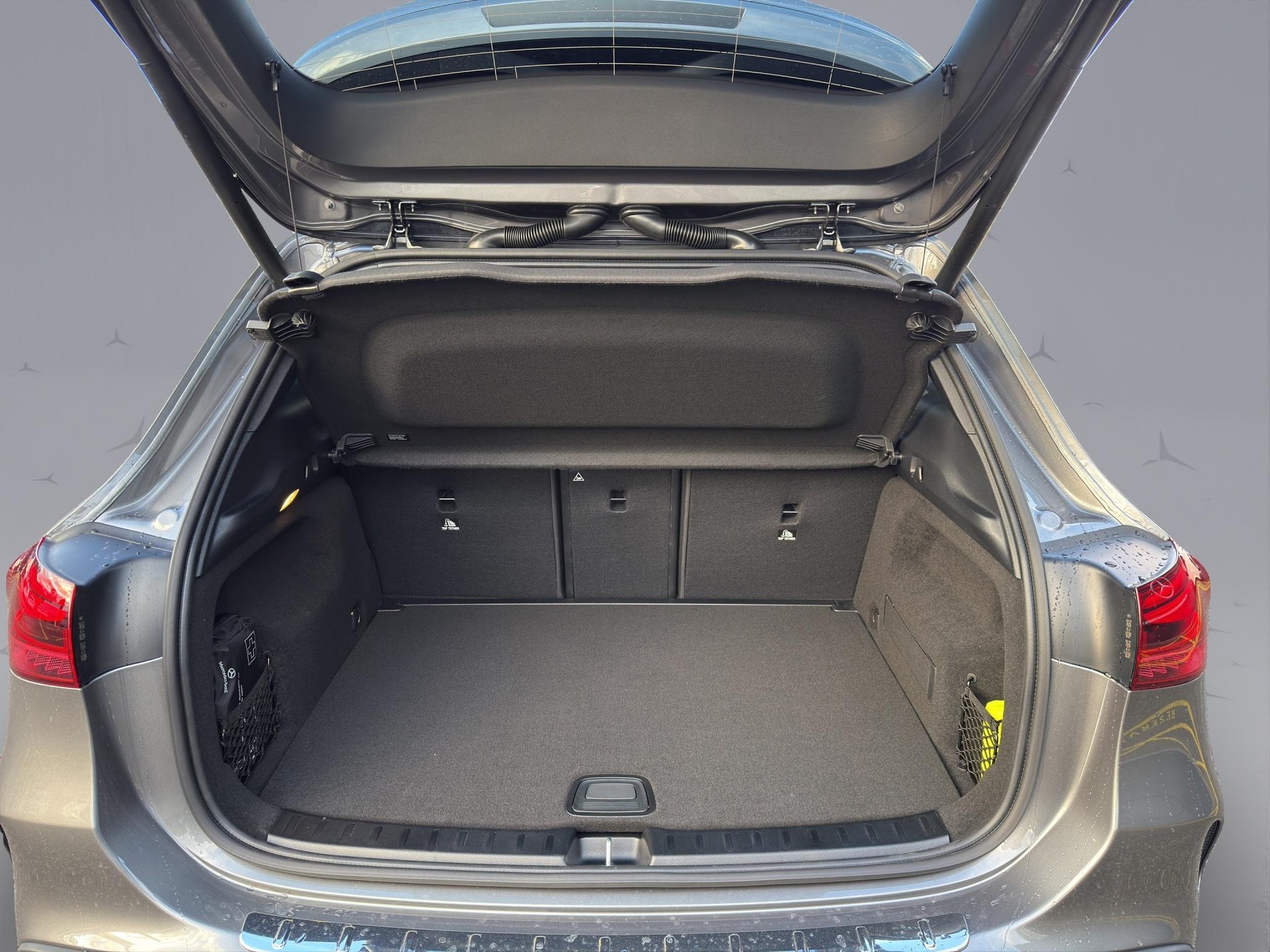 MERCEDES-BENZ GLA 35 AMG 4matic-image-18
