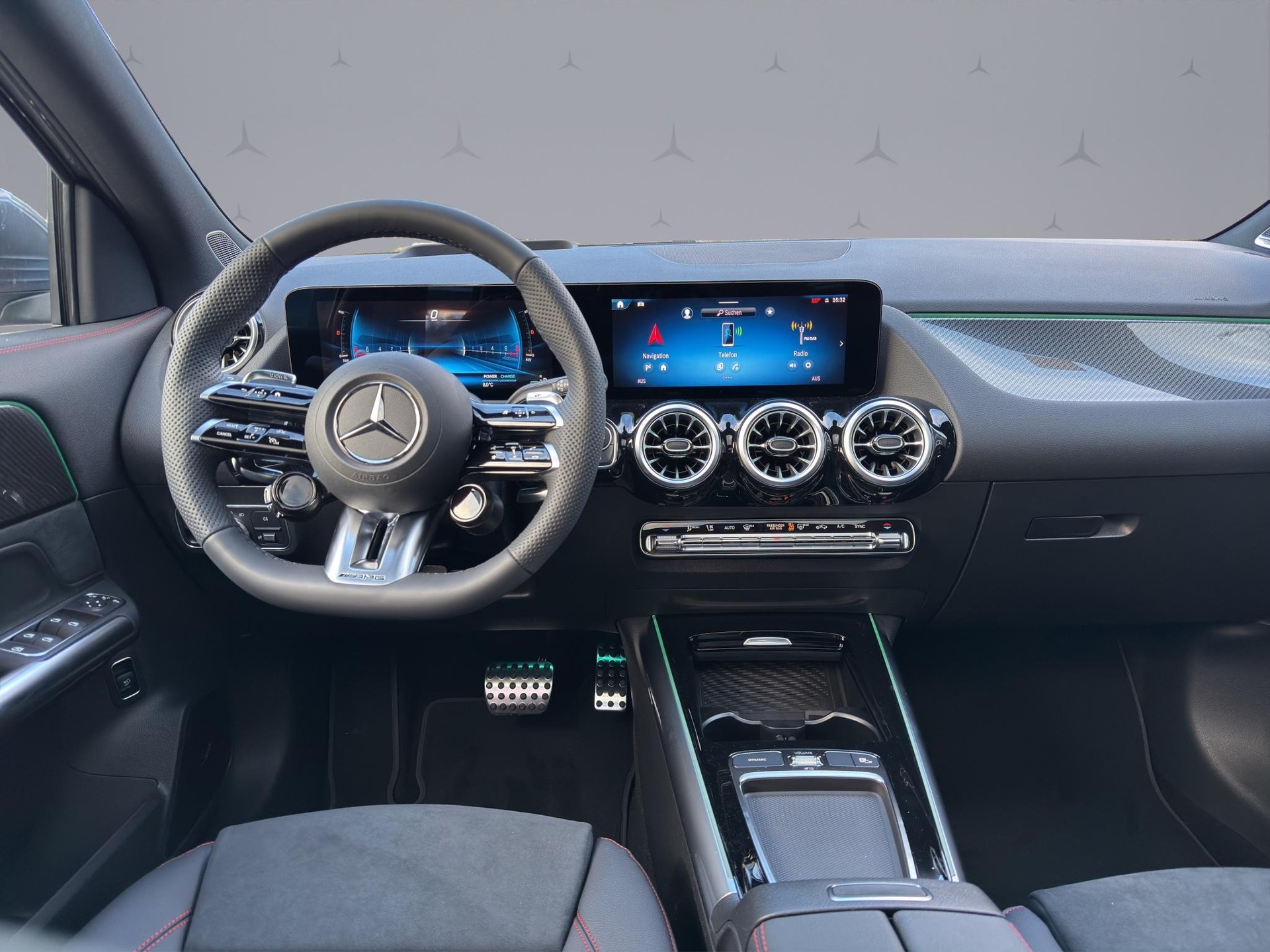 MERCEDES-BENZ GLA 35 AMG 4matic-image-13