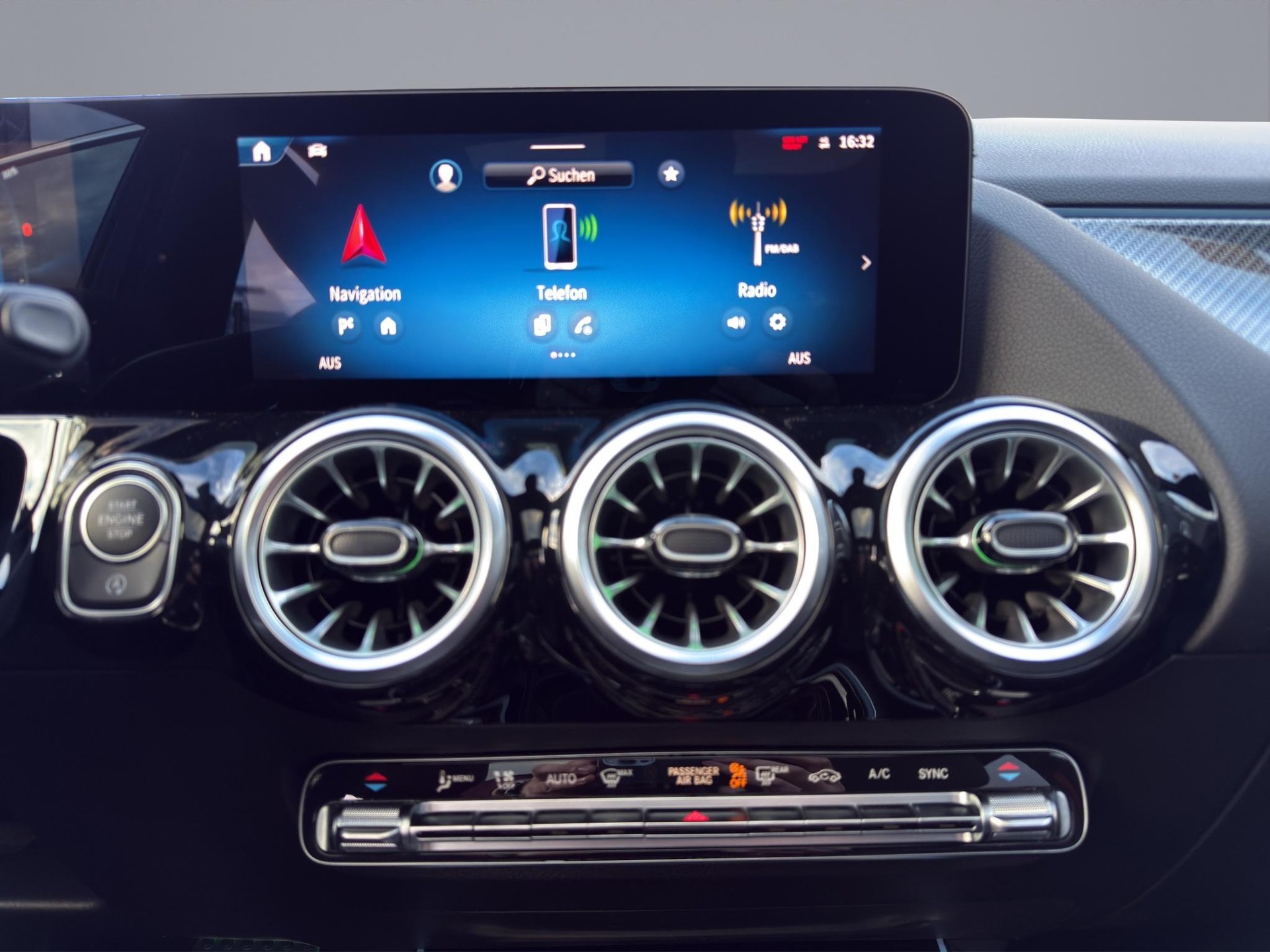 MERCEDES-BENZ GLA 35 AMG 4matic-image-15