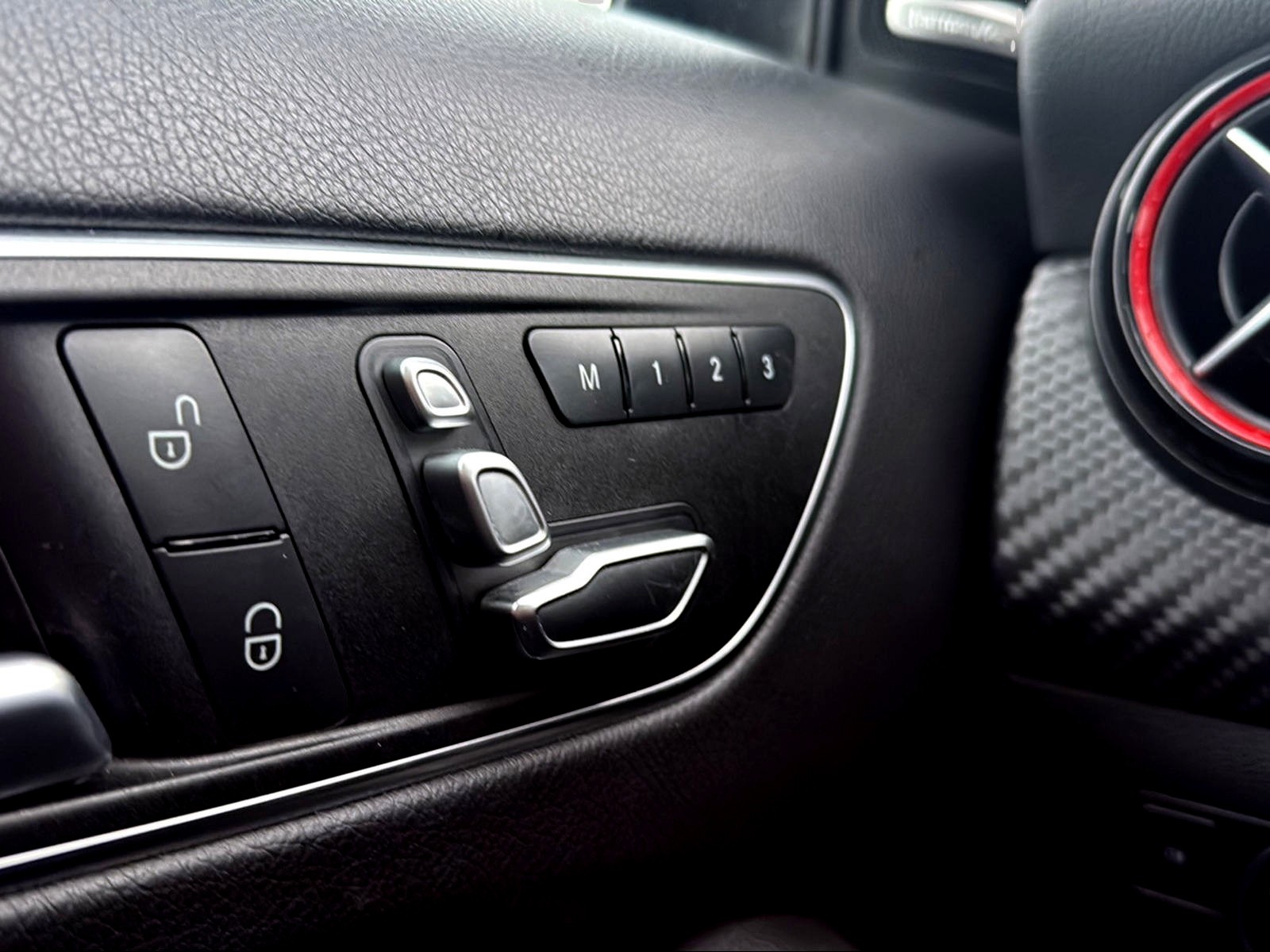 MERCEDES-BENZ A 45 AMG 4Matic Speedshift 7G-DCT-image-14