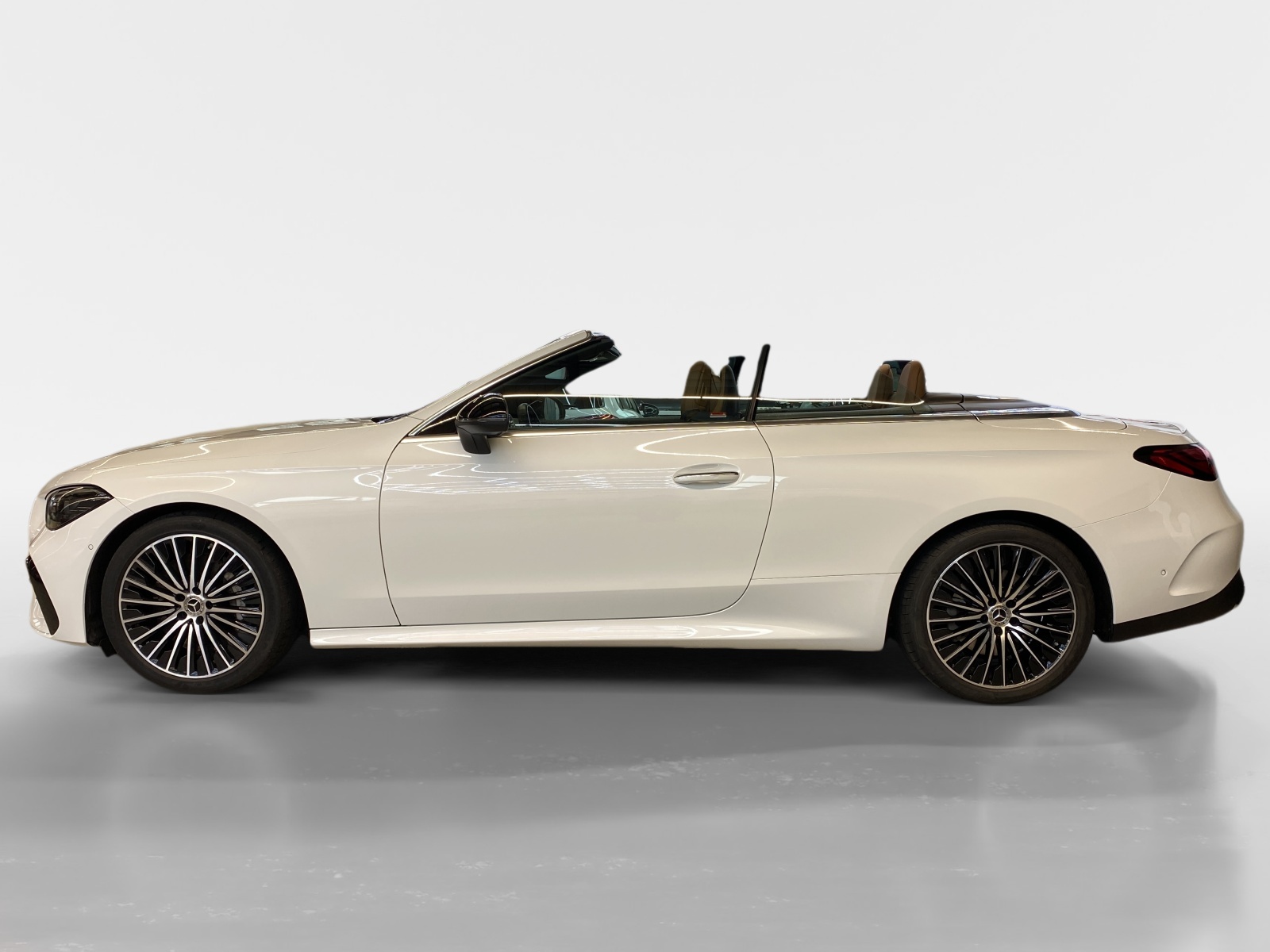 MERCEDES-BENZ CLE 450 AMG Line 4MATIC Cabriolet-image-5
