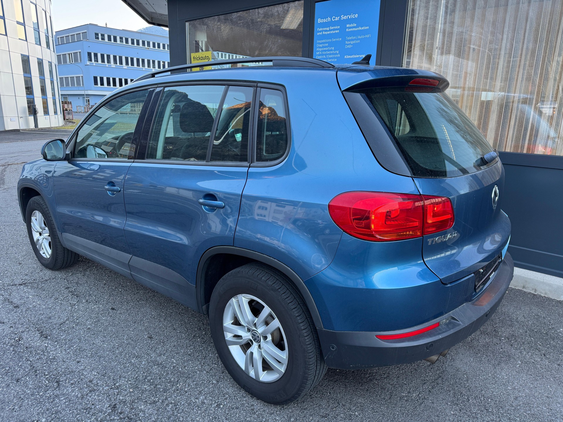 VW Tiguan 2.0 TSI 180 Track & Field DSG-image-15