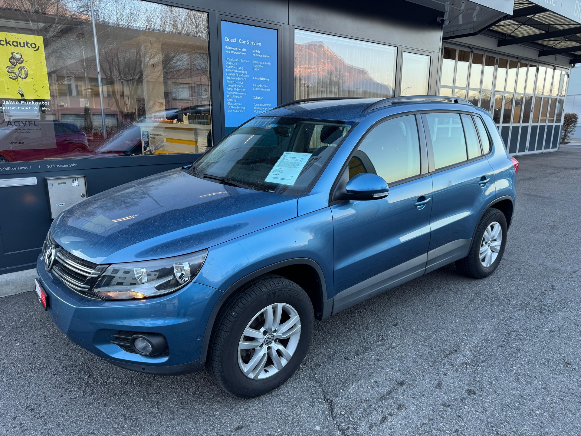 VW Tiguan 2.0 TSI 180 Track & Field DSG-image-1