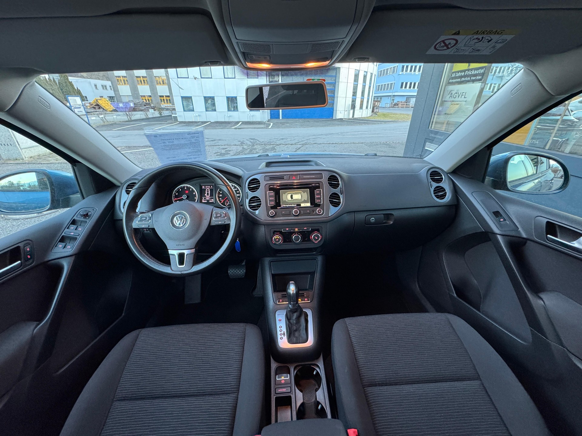VW Tiguan 2.0 TSI 180 Track & Field DSG-image-8