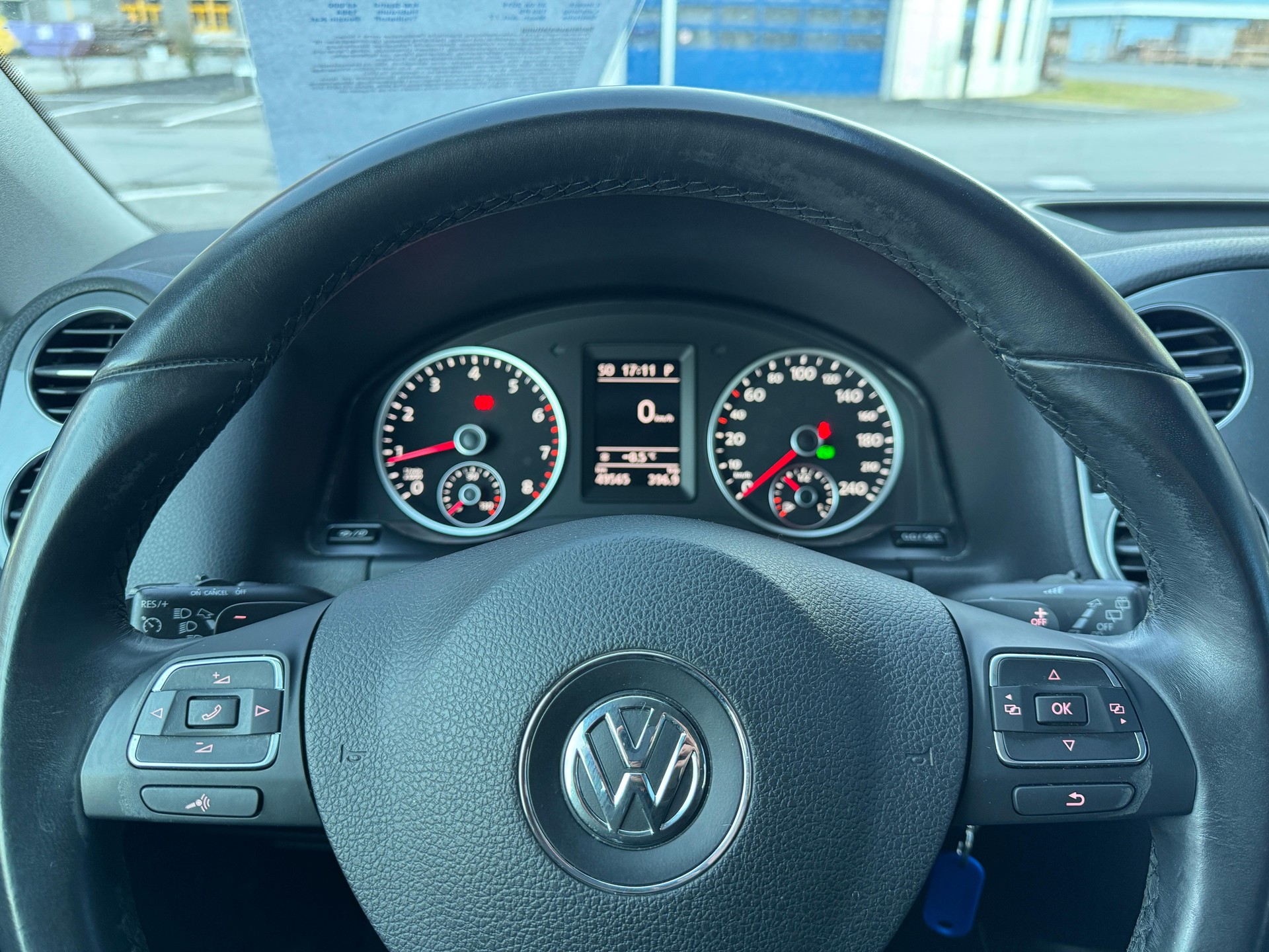 VW Tiguan 2.0 TSI 180 Track & Field DSG-image-11