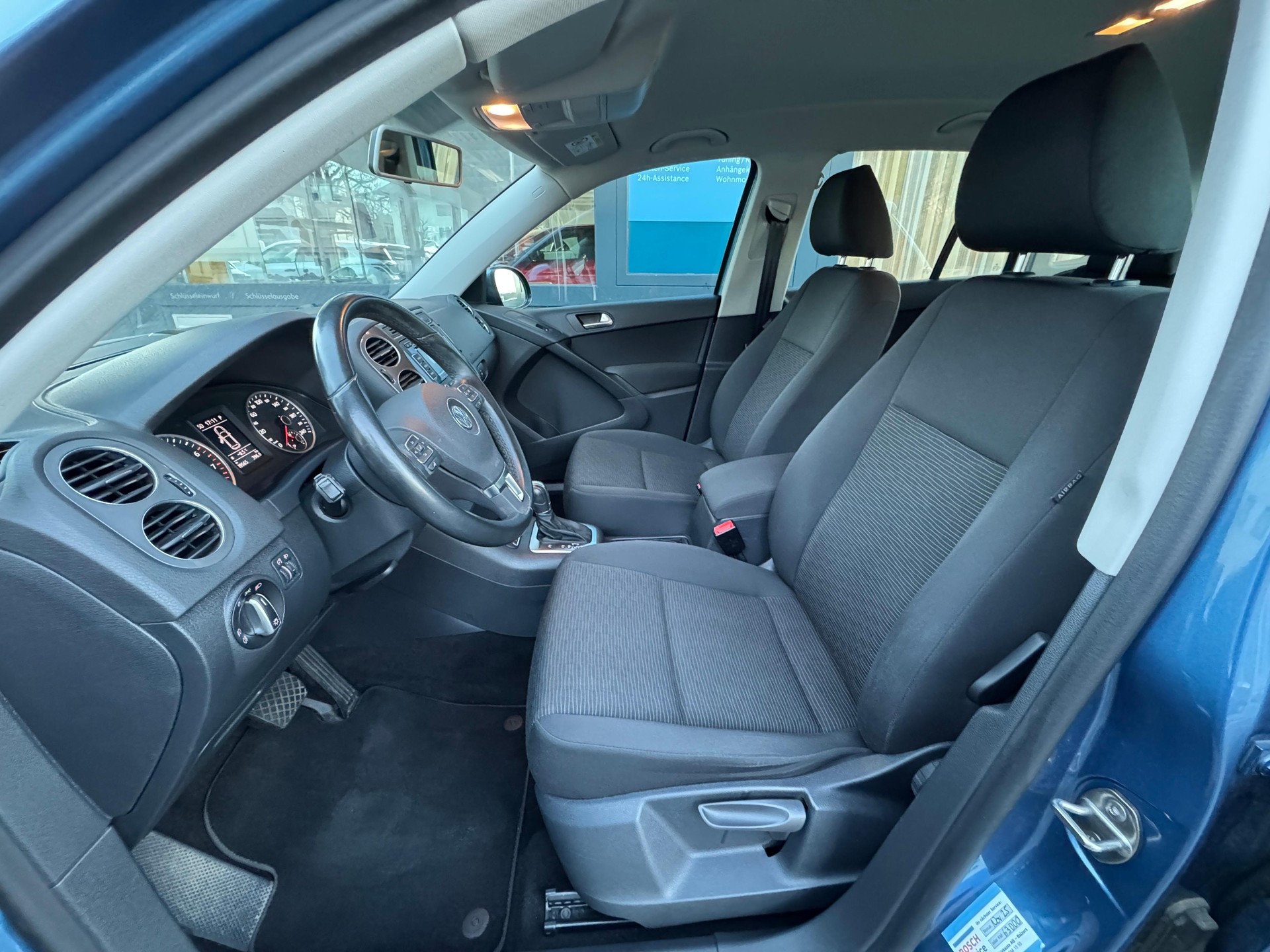 VW Tiguan 2.0 TSI 180 Track & Field DSG-image-9