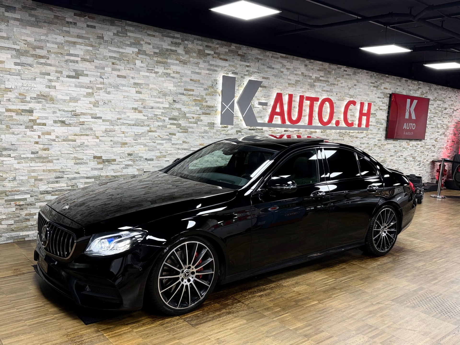 MERCEDES-BENZ E 350 d AMG Line 4Matic 9G-Tronic