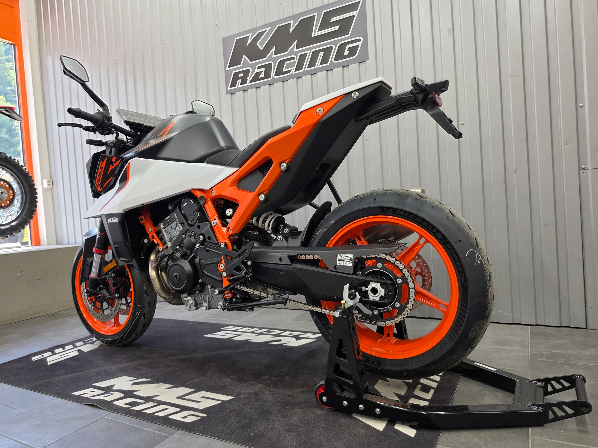 KTM 990 Duke R-image-13