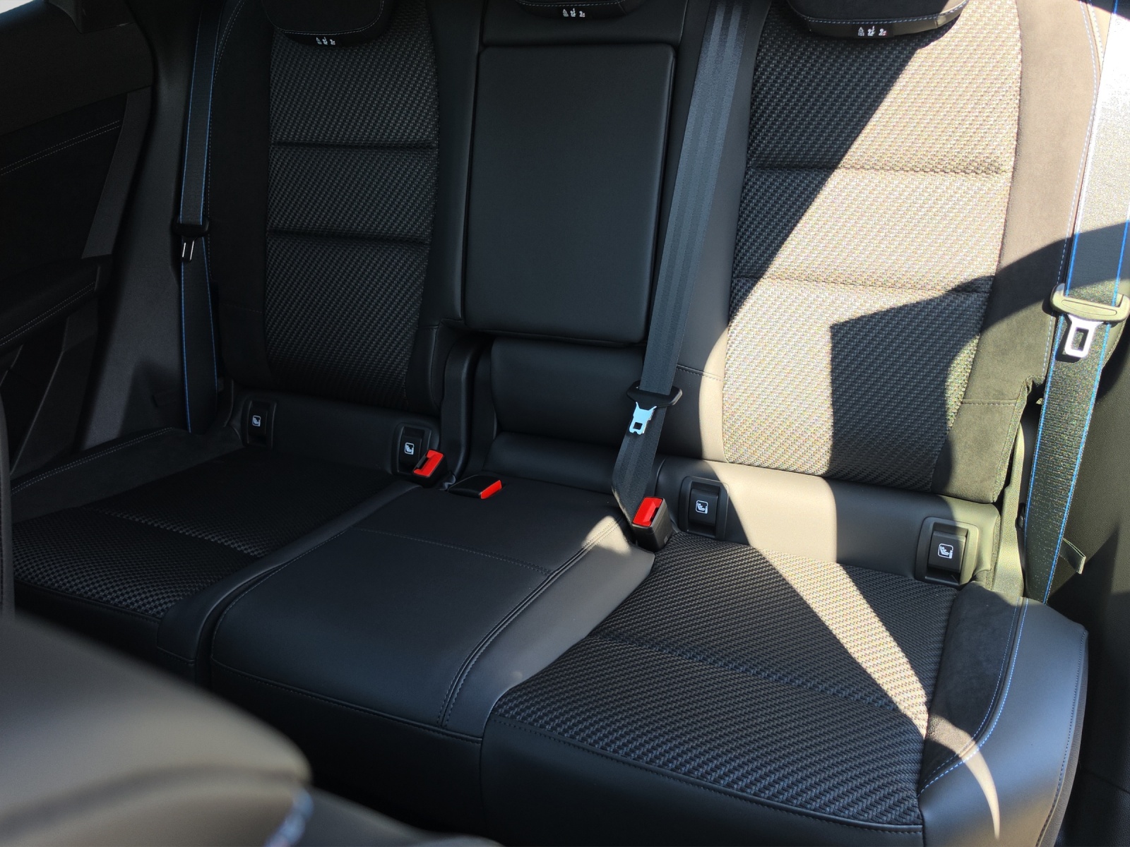 RENAULT Austral 1.2 E-Tech esprit Alpine-image-13