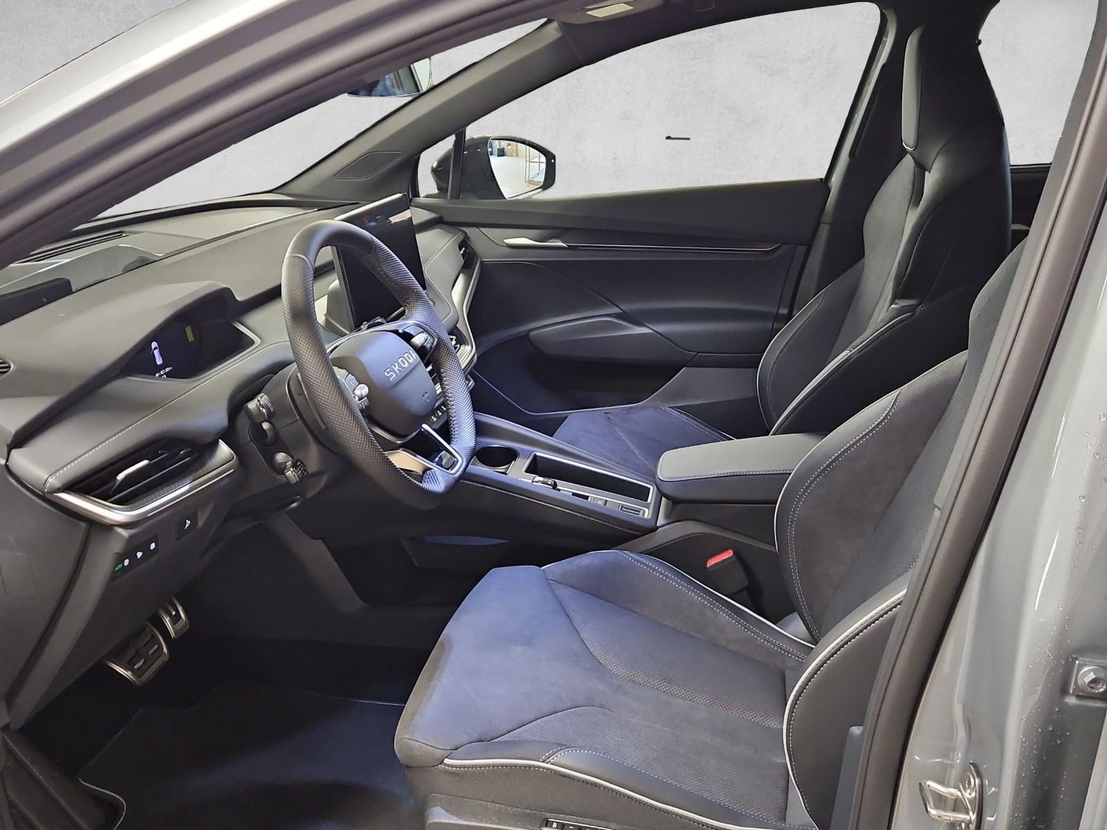 SKODA Enyaq 85 Sportline-image-8