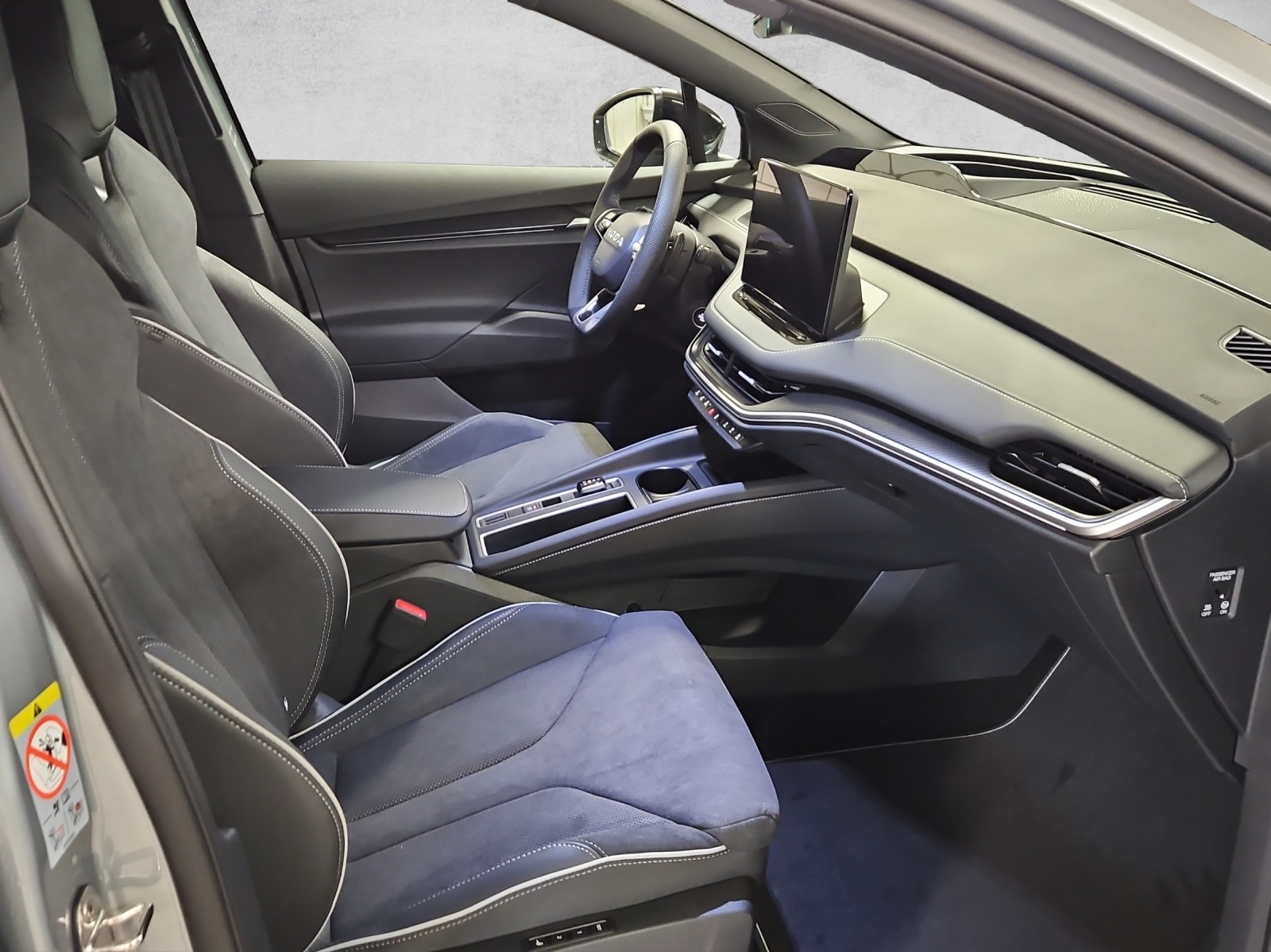 SKODA Enyaq 85 Sportline-image-12