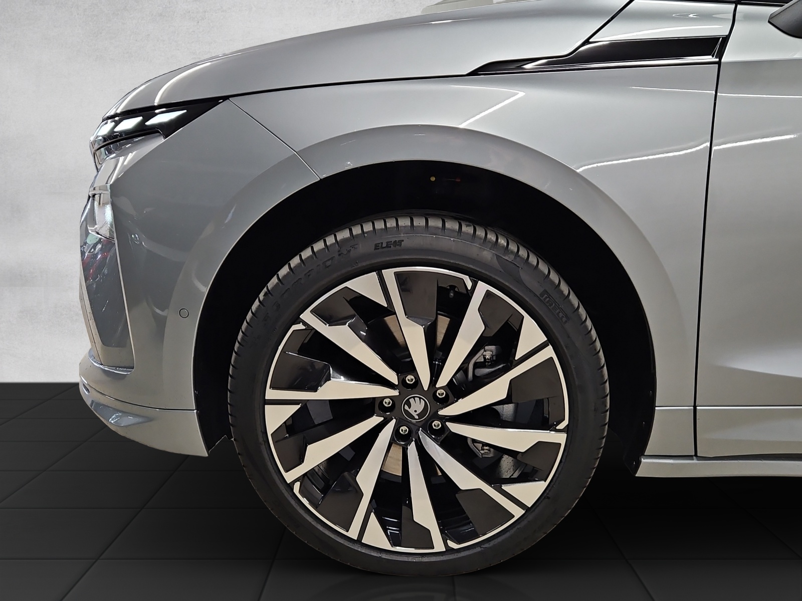 SKODA Enyaq 85 Sportline-image-14