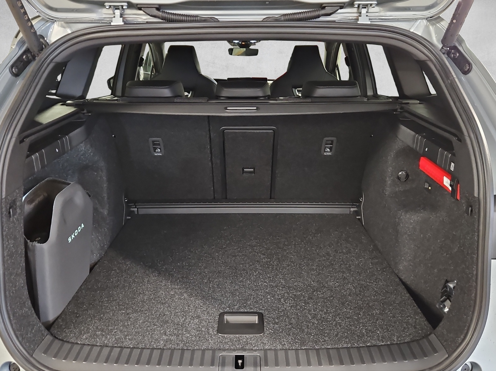 SKODA Enyaq 85 Sportline-image-13