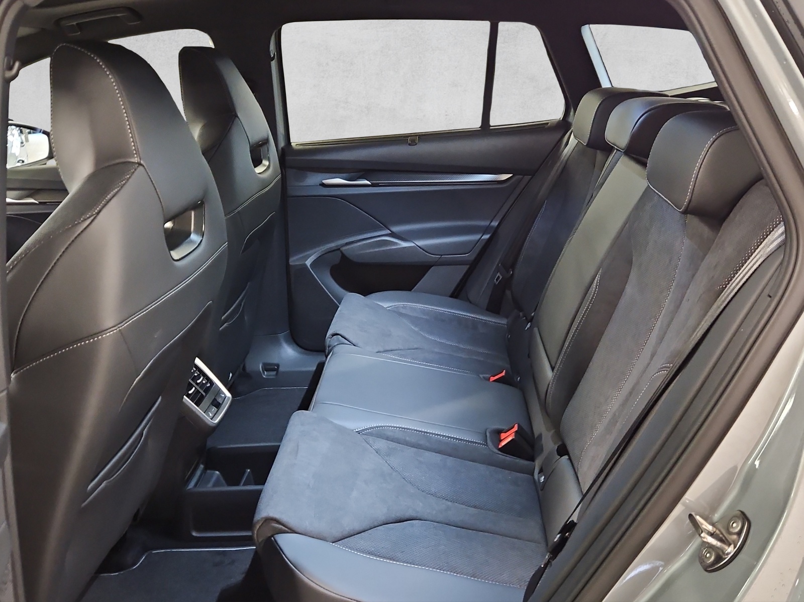 SKODA Enyaq 85 Sportline-image-9