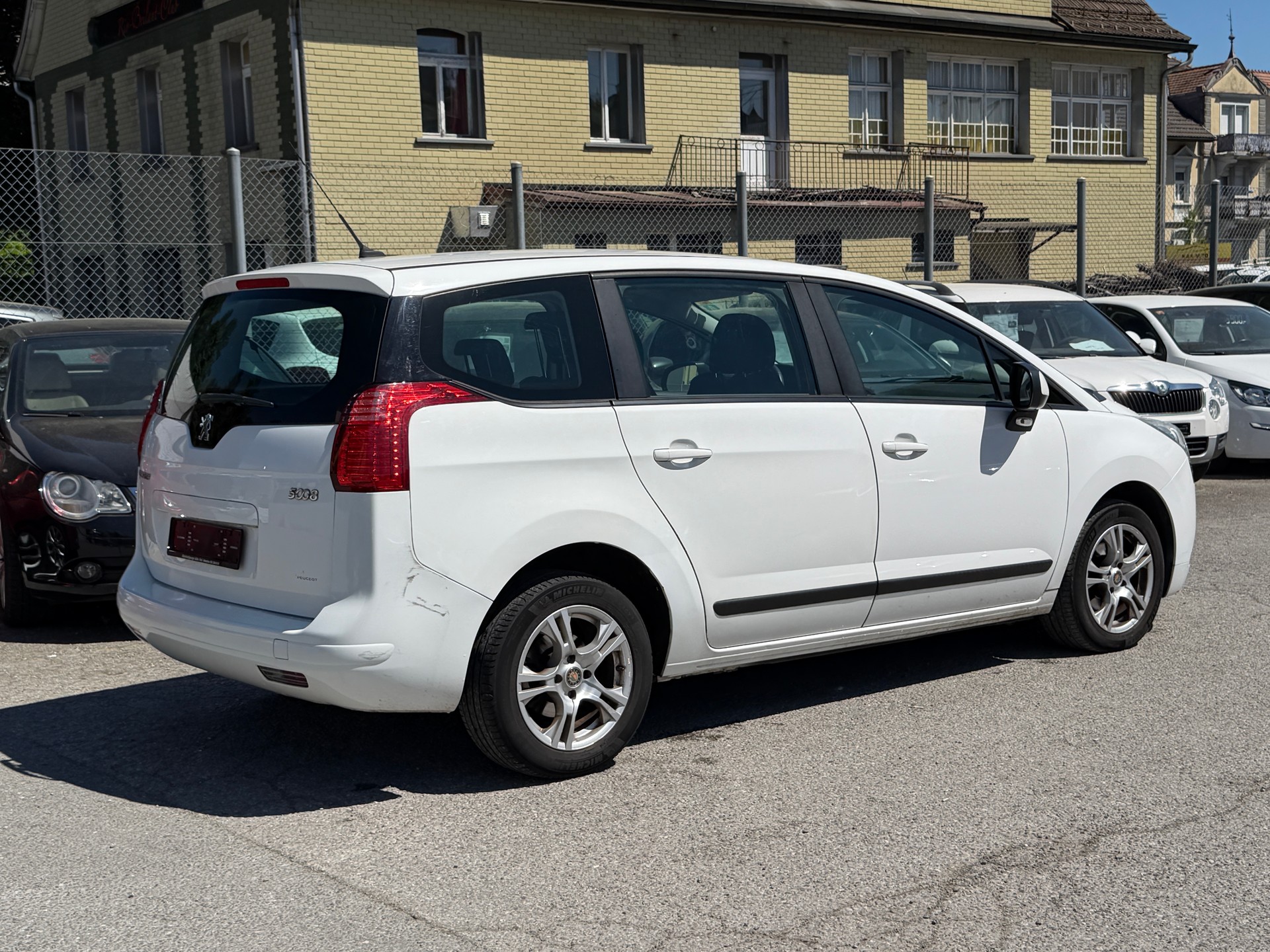 PEUGEOT 5008 1.6 HDI Business-image-11