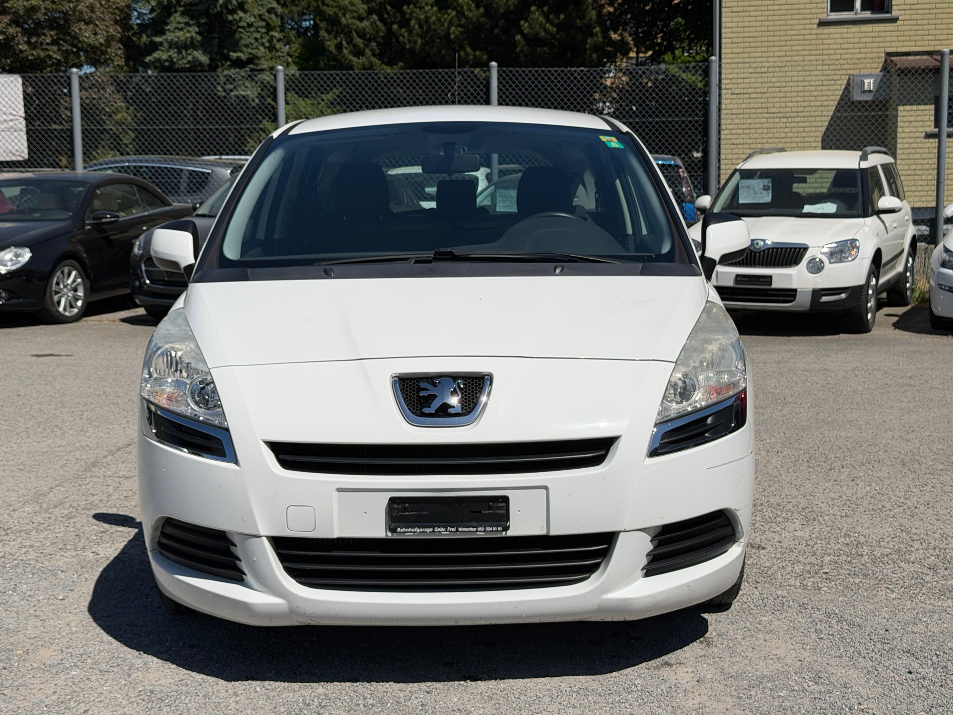 PEUGEOT 5008 1.6 HDI Business-image-3