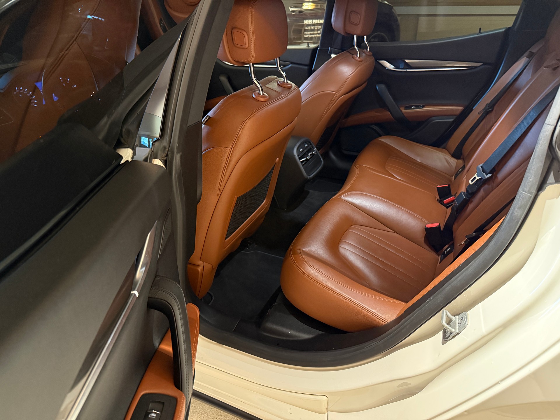 MASERATI Ghibli D 3.0 V6 GranSport Automatica-image-9