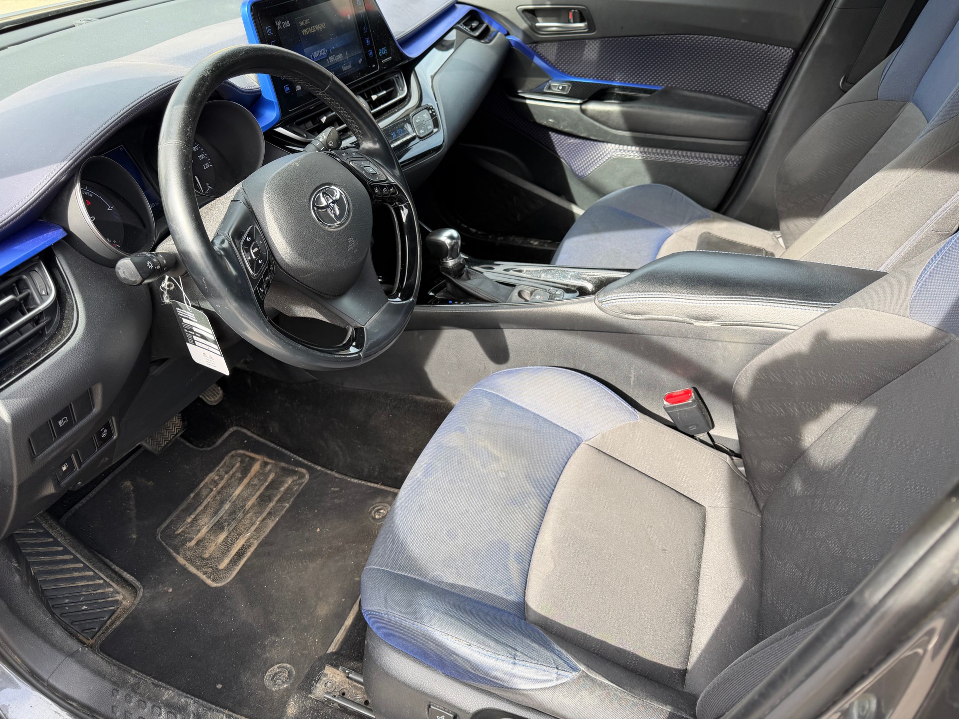 TOYOTA C-HR 1.8 HSD Style CVT-image-4