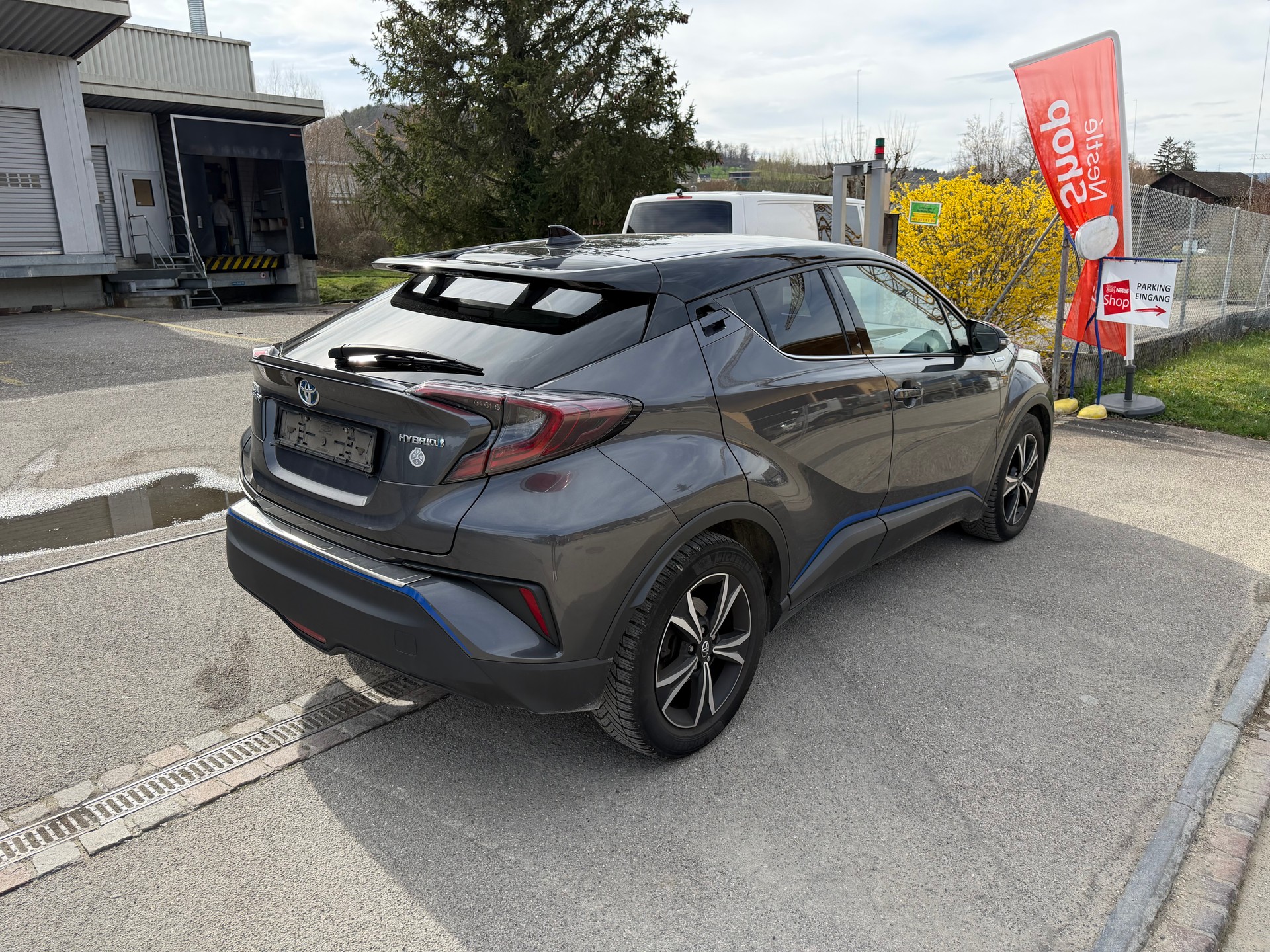 TOYOTA C-HR 1.8 HSD Style CVT-image-2