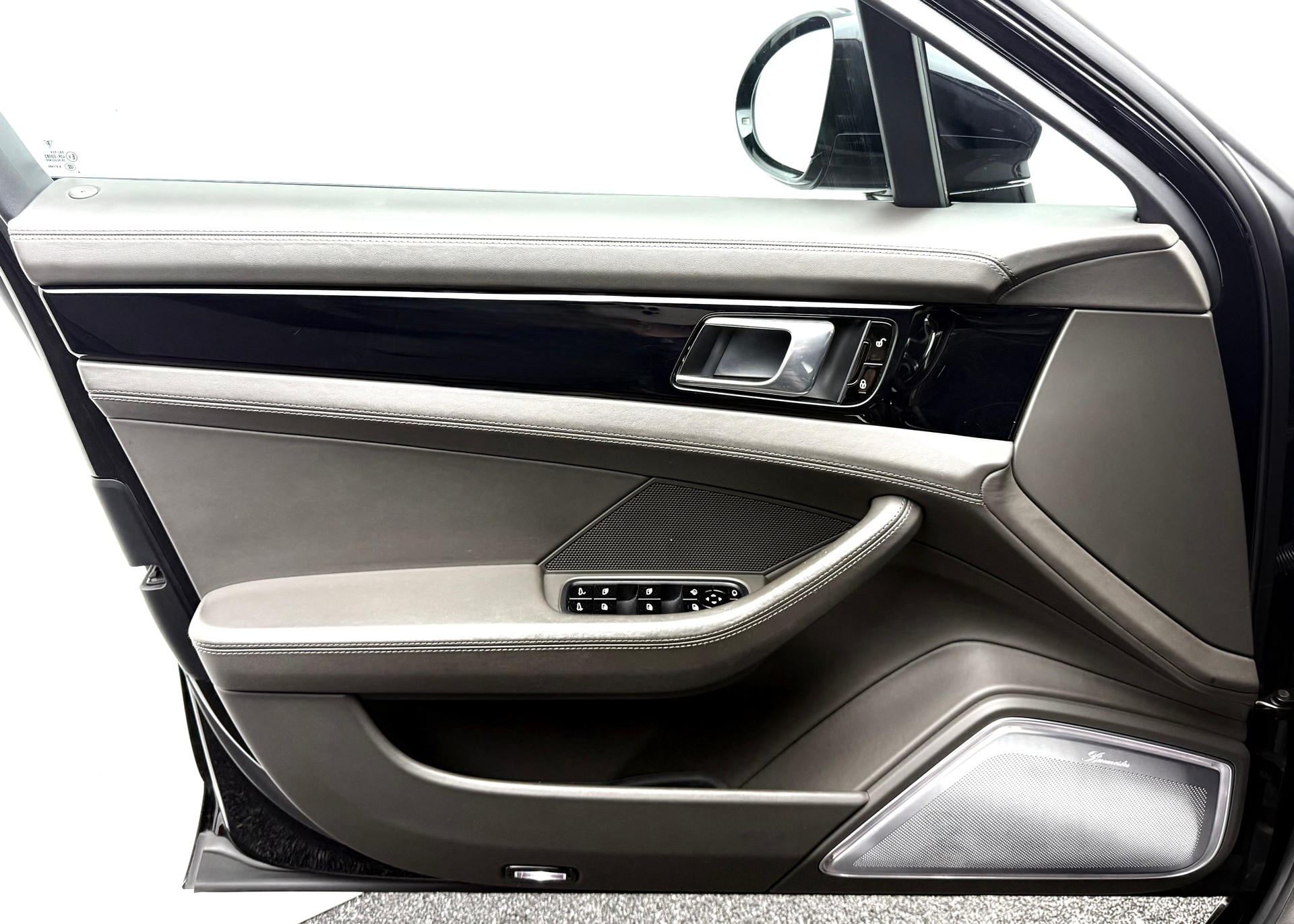 PORSCHE Panamera 4S PDK-image-13