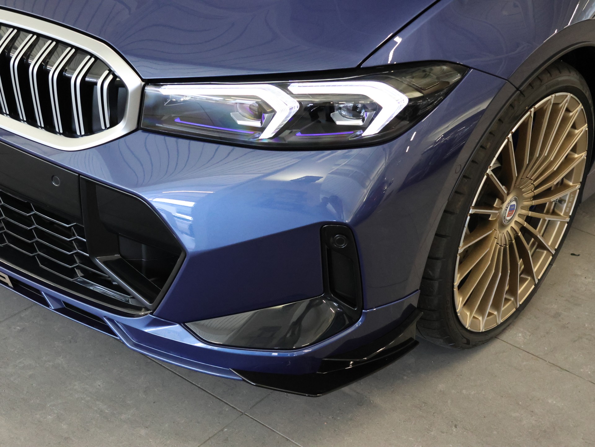 BMW-ALPINA B3 BiTurbo Touring 3.0 xDrive GT Switch-Tronic *Neuwagen mit Tageszulassung* *Top Ausstattung*-image-9