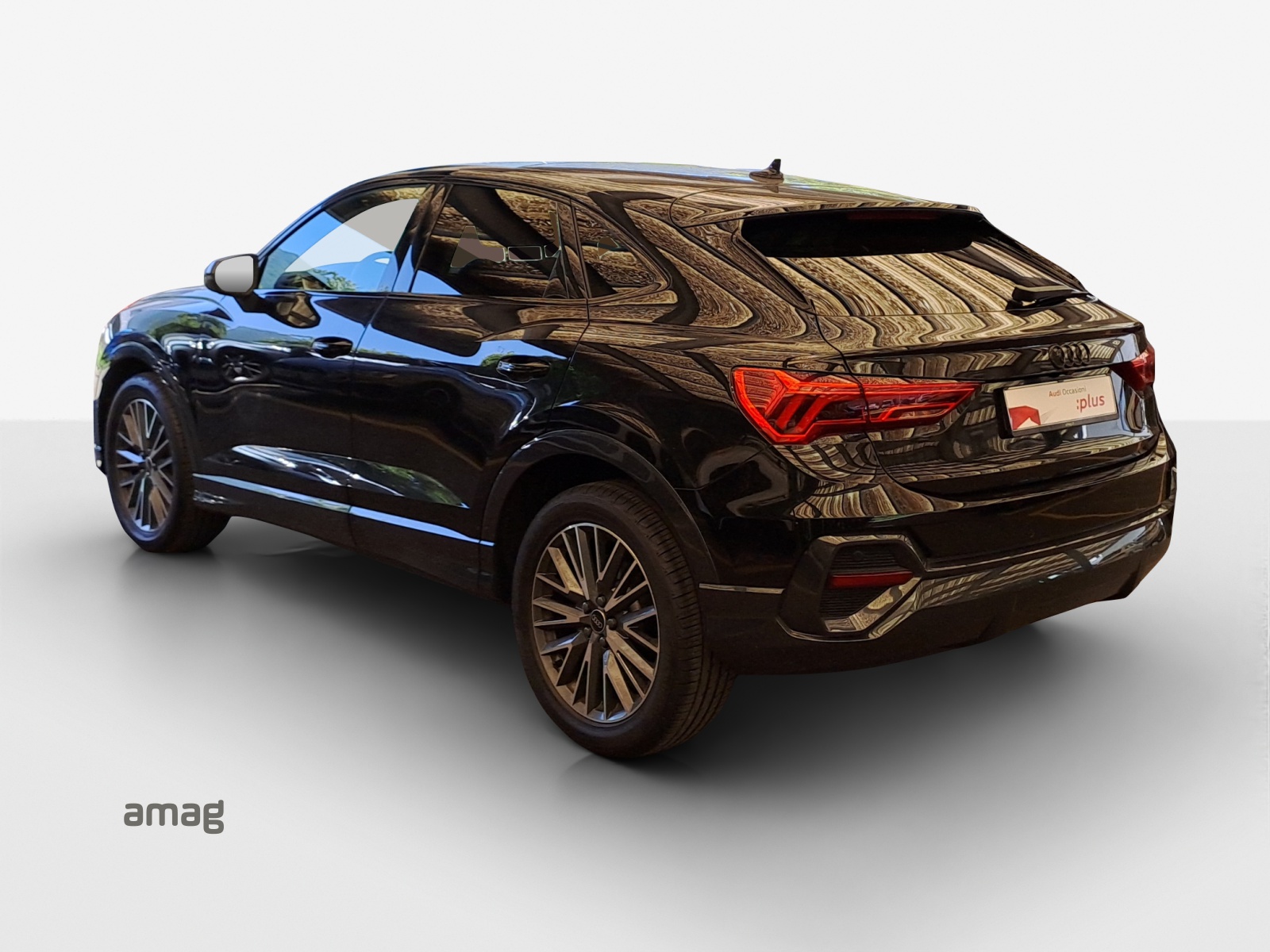 AUDI Q3 Sportback 35 TFSI Attraction S-tronic-image-2