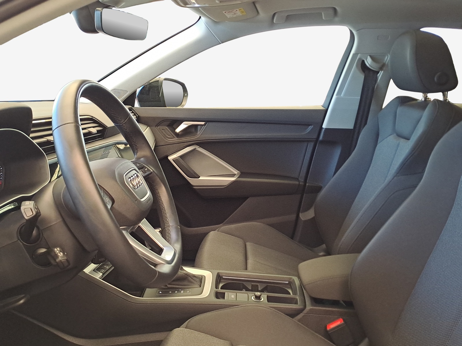 AUDI Q3 Sportback 35 TFSI Attraction S-tronic-image-7