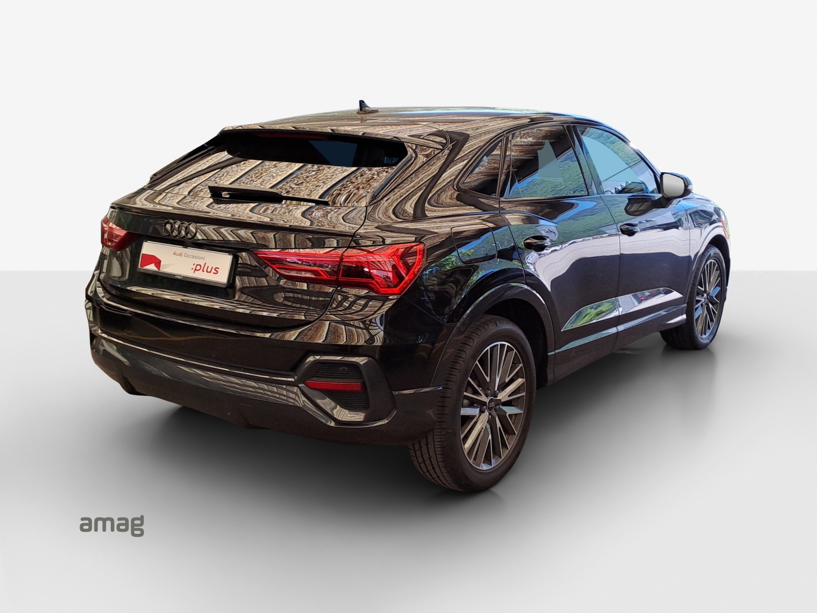 AUDI Q3 Sportback 35 TFSI Attraction S-tronic-image-4