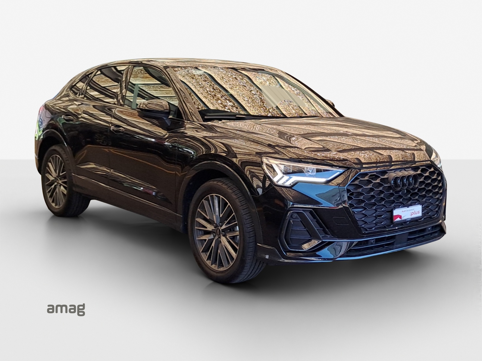 AUDI Q3 Sportback 35 TFSI Attraction S-tronic-image-5
