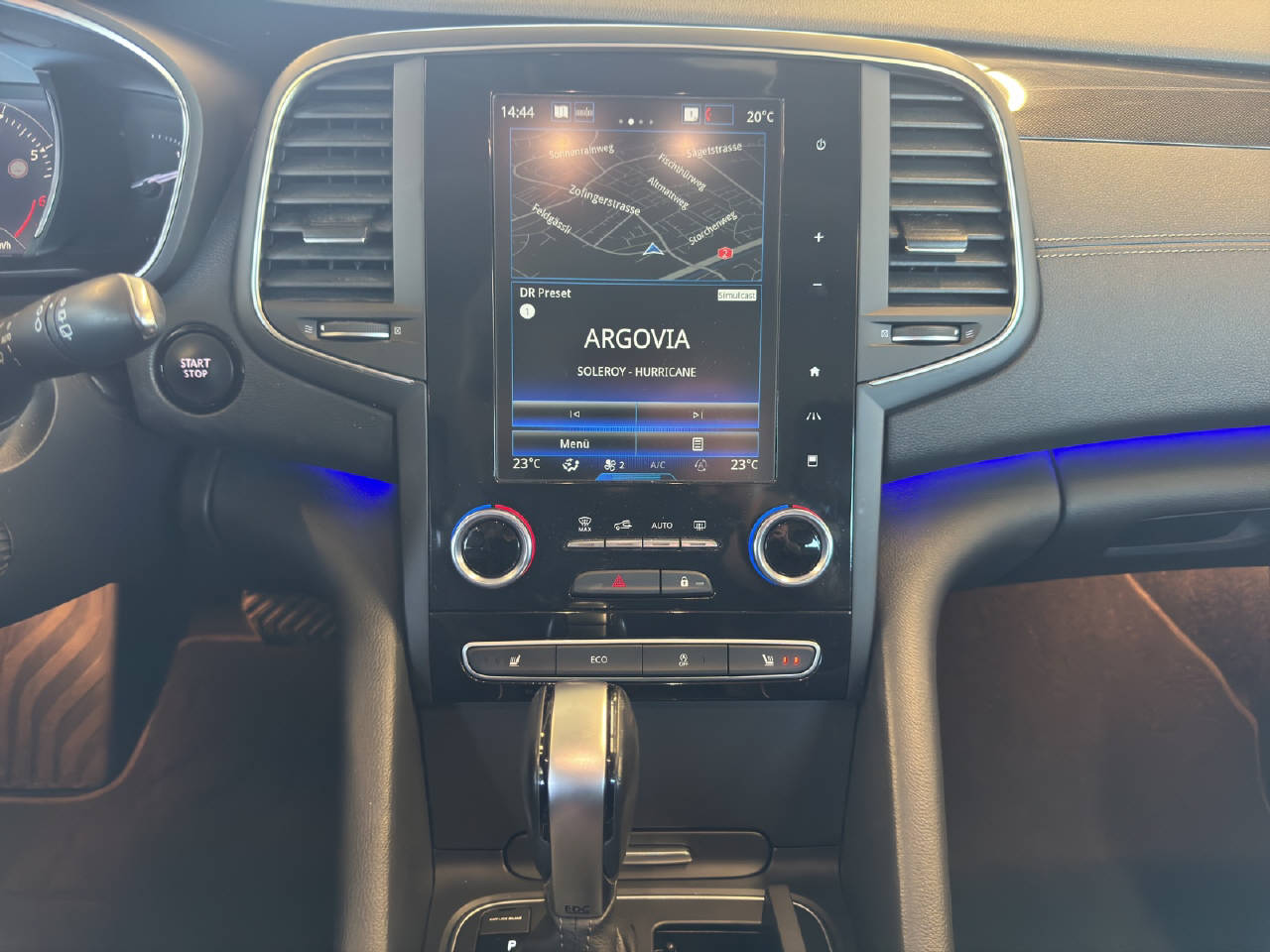 RENAULT Talisman Grandtour Intens TCe 225 EDC PF-image-9