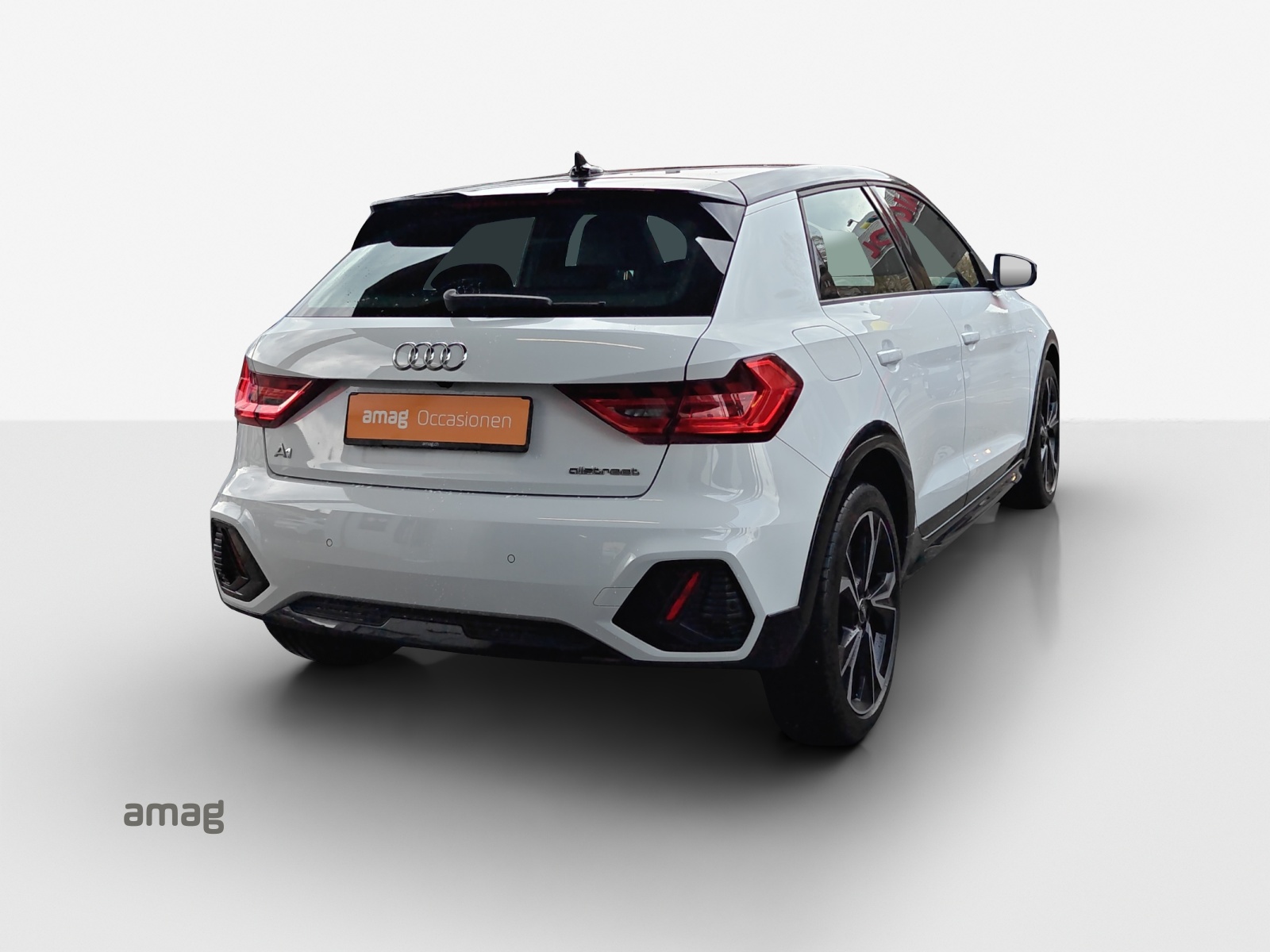 AUDI A1 allstreet 30 TFSI Attraction S-tronic-image-4