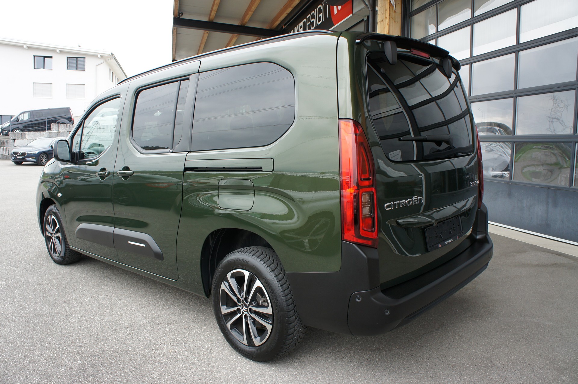 CITROEN Berlingo XL 1.5 BlueHDi 7 Plätze Max EAT8-showroom-element-2