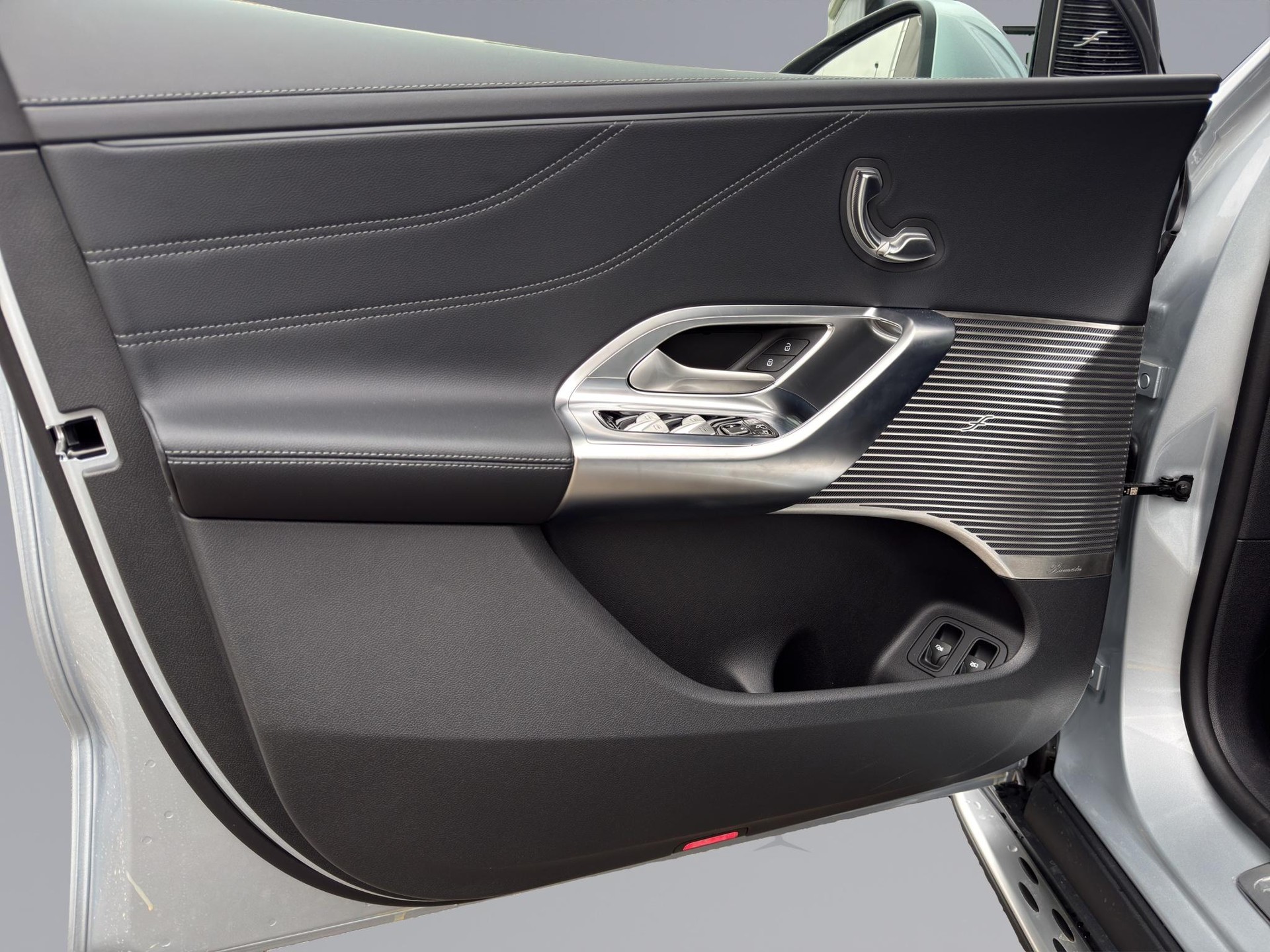 MERCEDES-BENZ GLC 400 4matic-image-21