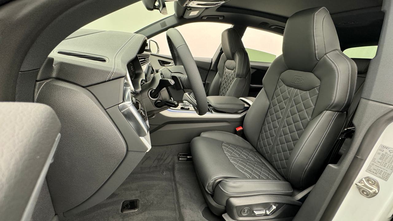 AUDI Q8 SUV TDI quattro 210 kW S line-image-4