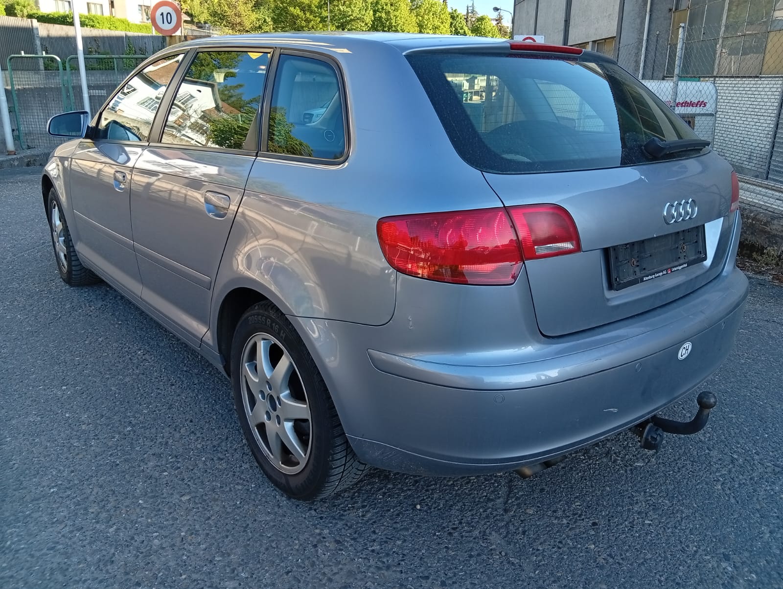 AUDI A3 Sportback 2.0 TDI Ambition-image-3