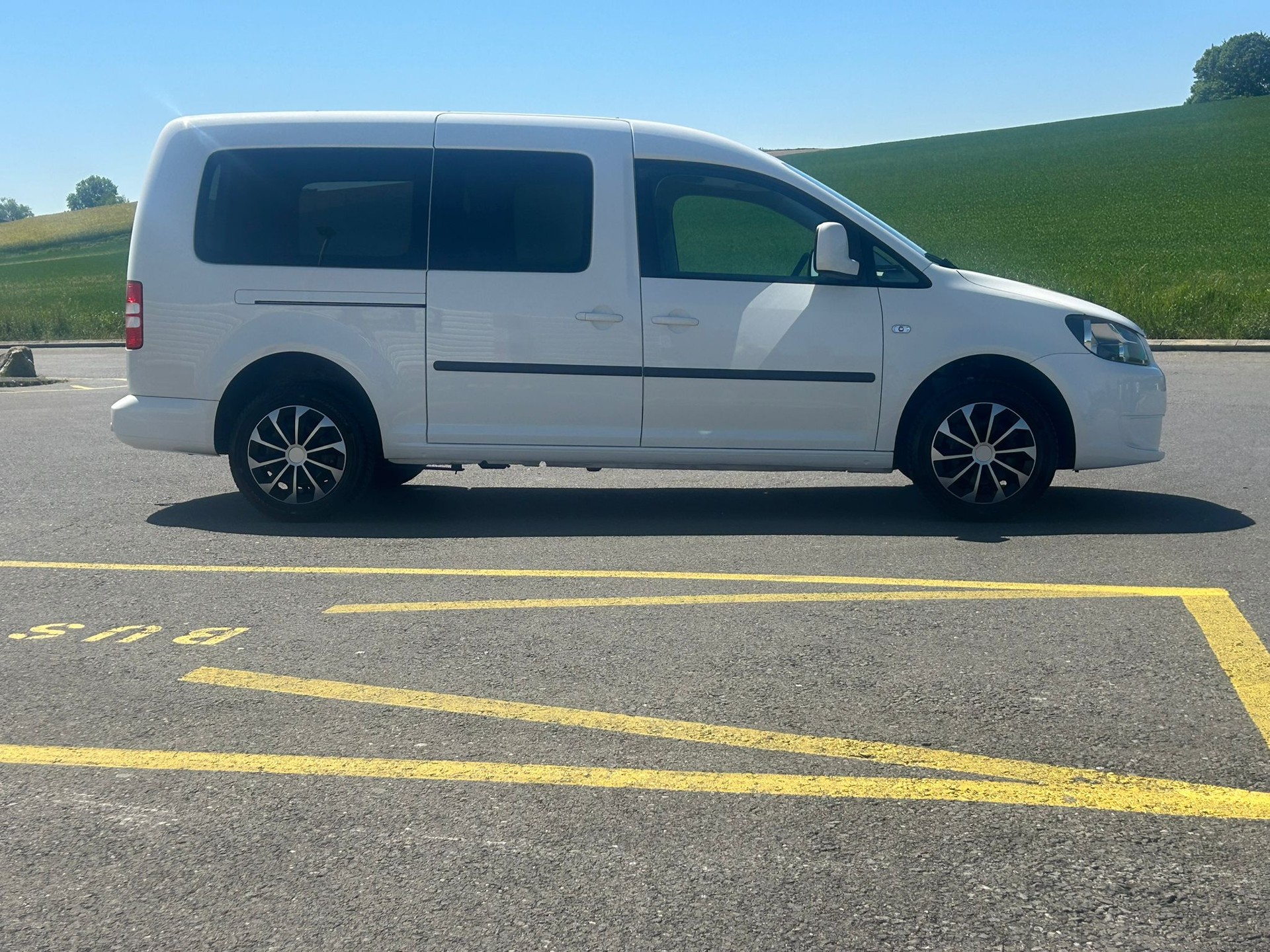 VW Caddy Maxi 1.6 TDI CR Trendline DSG-image-6