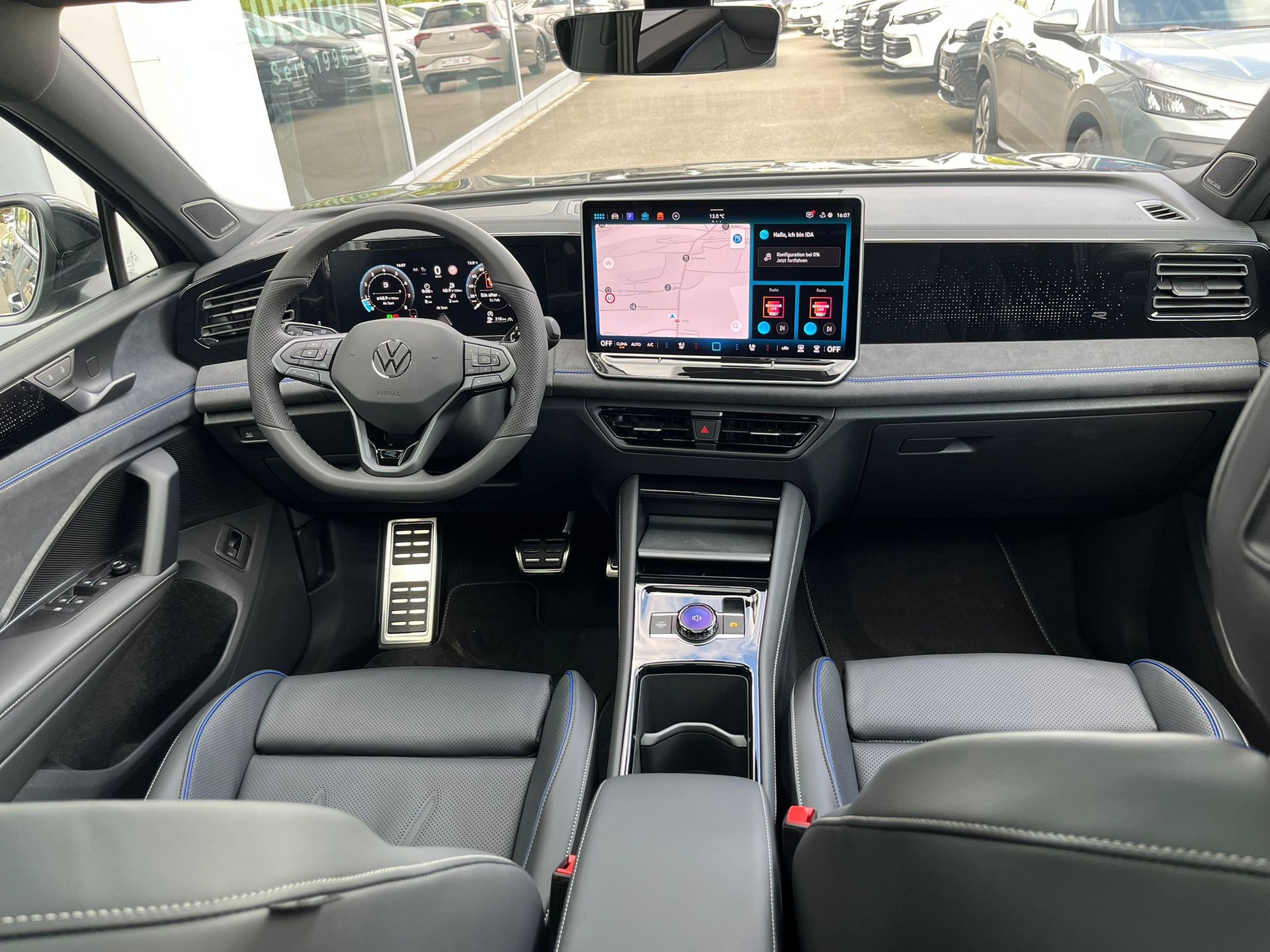 VW Tiguan 2.0 TSI DSG R-Line 4Motion-image-6