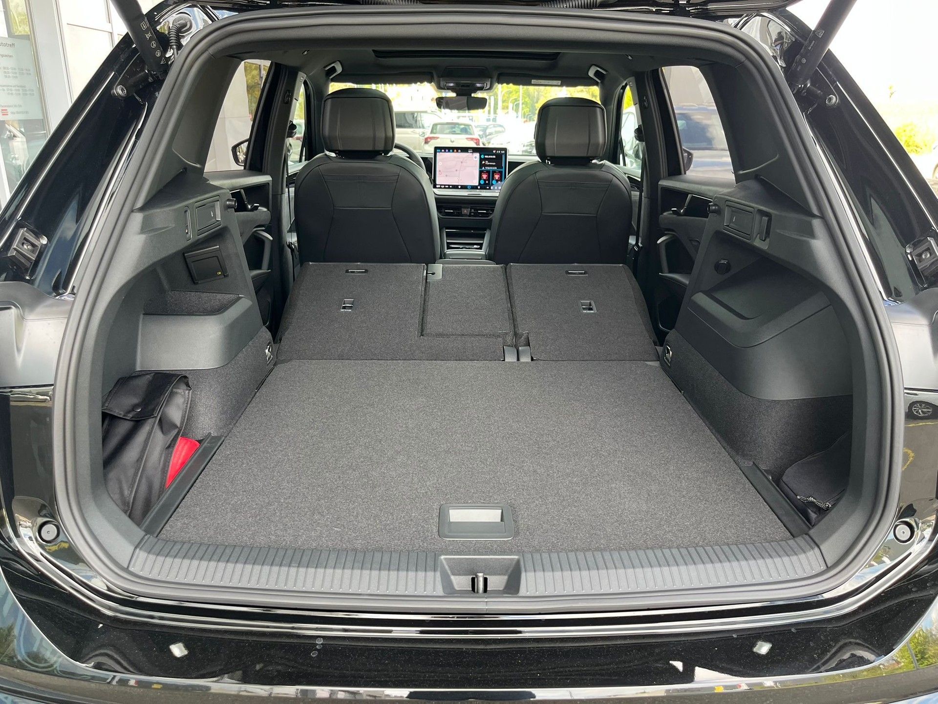 VW Tiguan 2.0 TSI DSG R-Line 4Motion-image-5