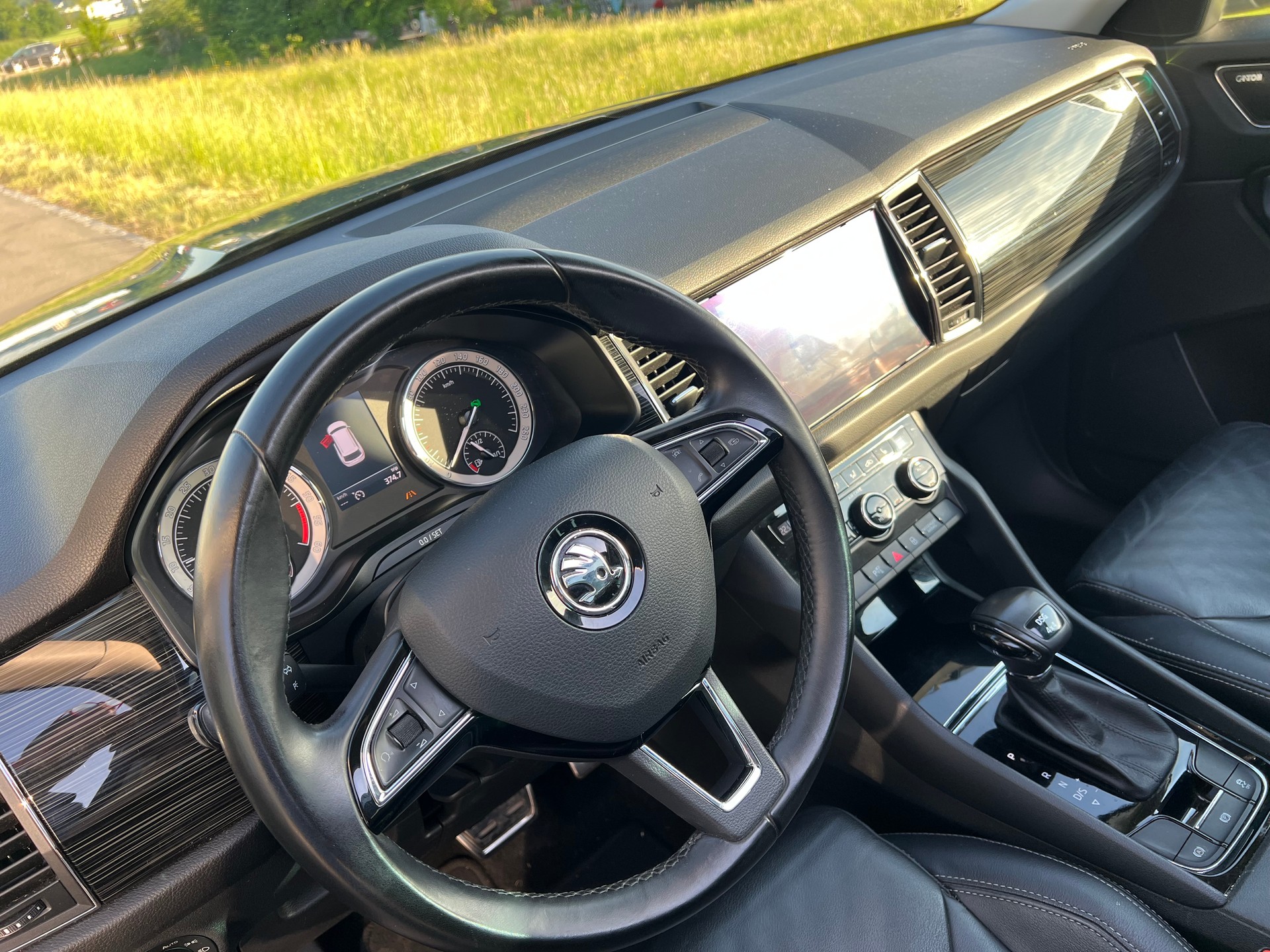 SKODA Kodiaq 2.0 TDI CR Style 4x4 DSG -7 PLÄTZER-image-19