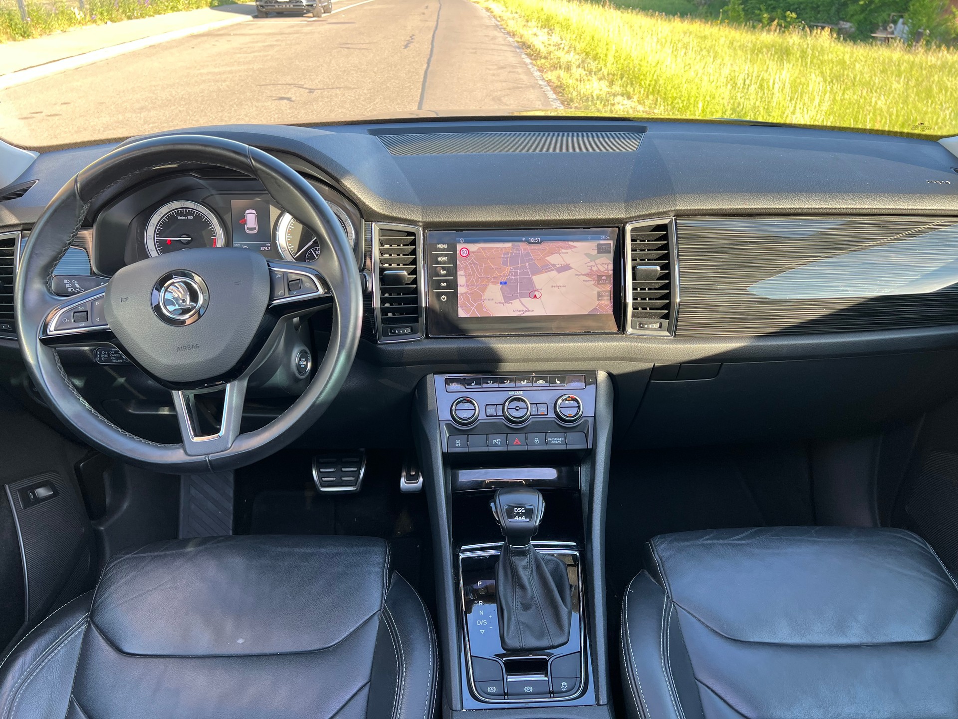 SKODA Kodiaq 2.0 TDI CR Style 4x4 DSG -7 PLÄTZER-image-18