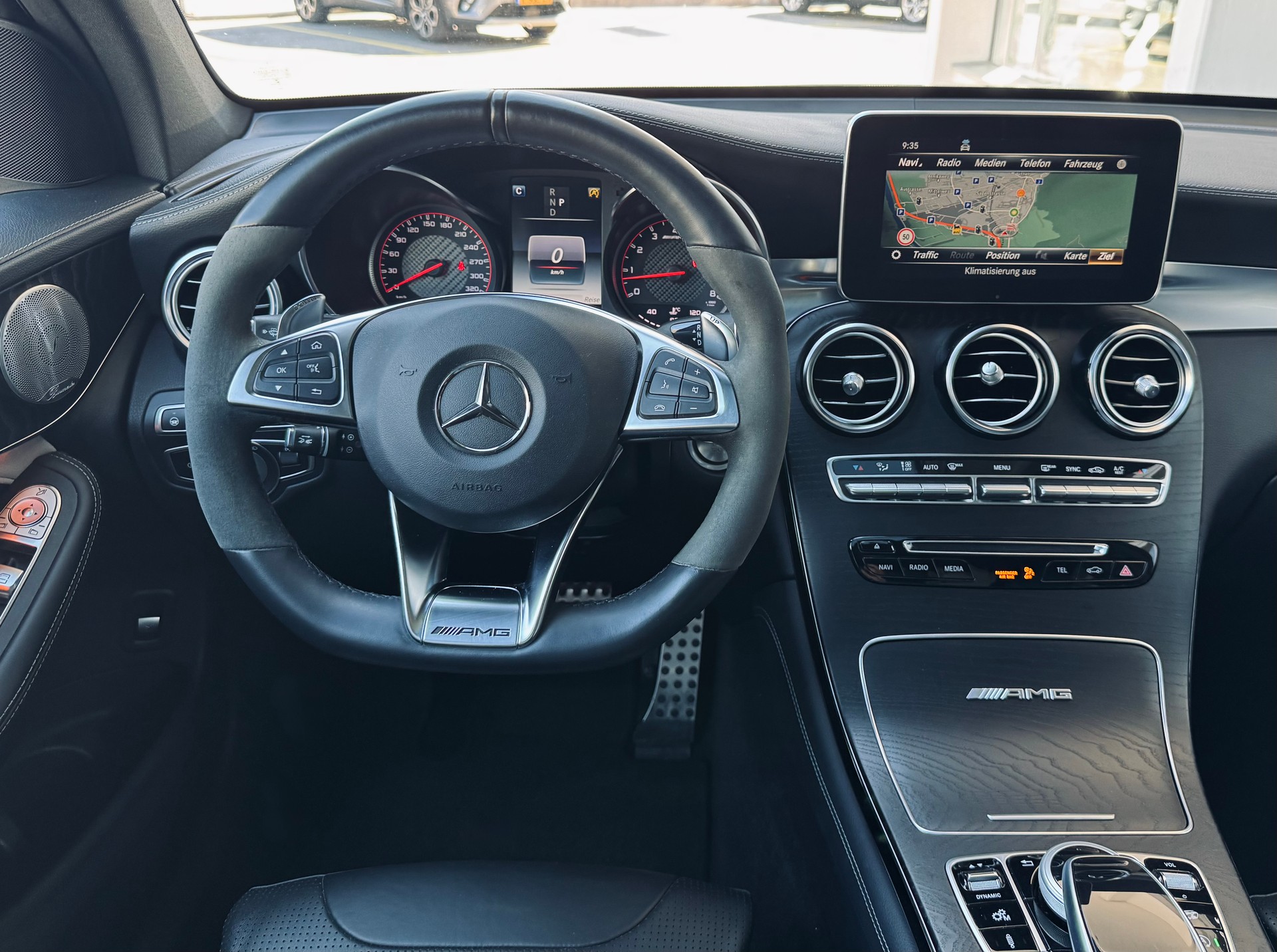 MERCEDES-BENZ GLC 63 S AMG 4Matic+ 9G-Tronic-image-14