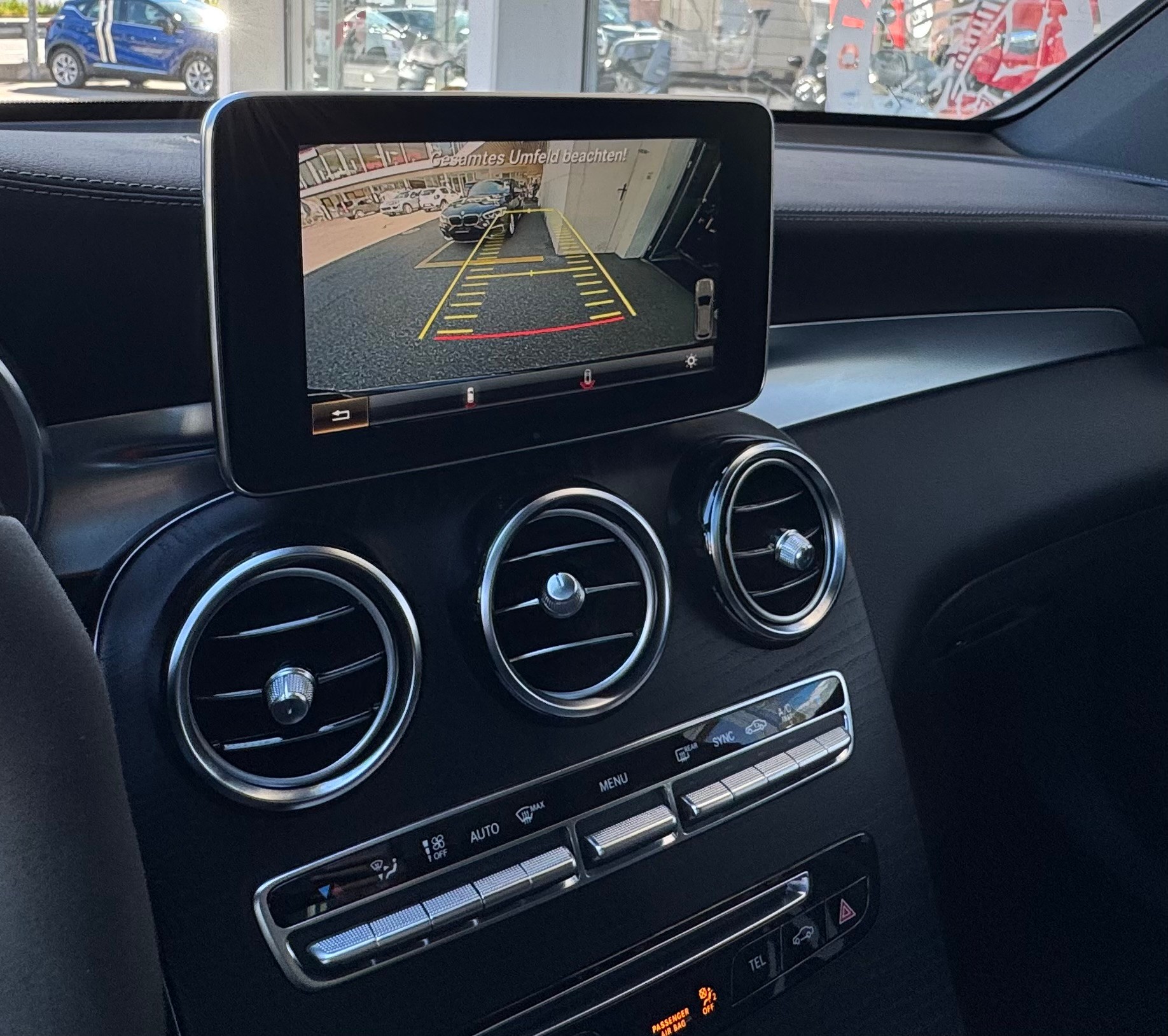 MERCEDES-BENZ GLC 63 S AMG 4Matic+ 9G-Tronic-image-17