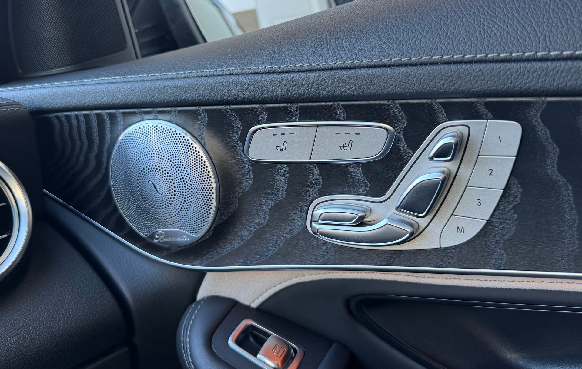 MERCEDES-BENZ GLC 63 S AMG 4Matic+ 9G-Tronic-image-8