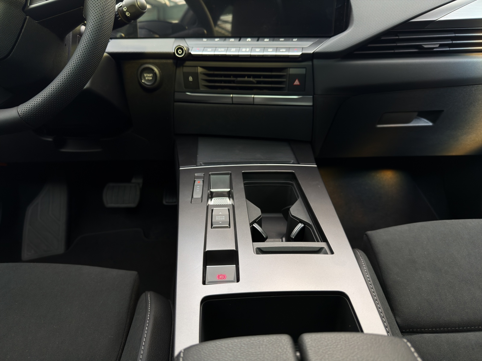 OPEL Astra-e Sports Tourer Ultimate-image-17