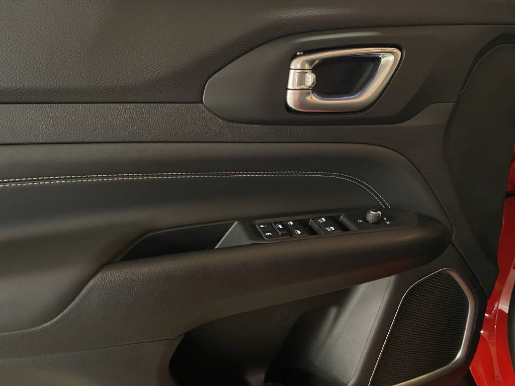 JEEP Compass 1.3 Night Eagle 4xe-image-11